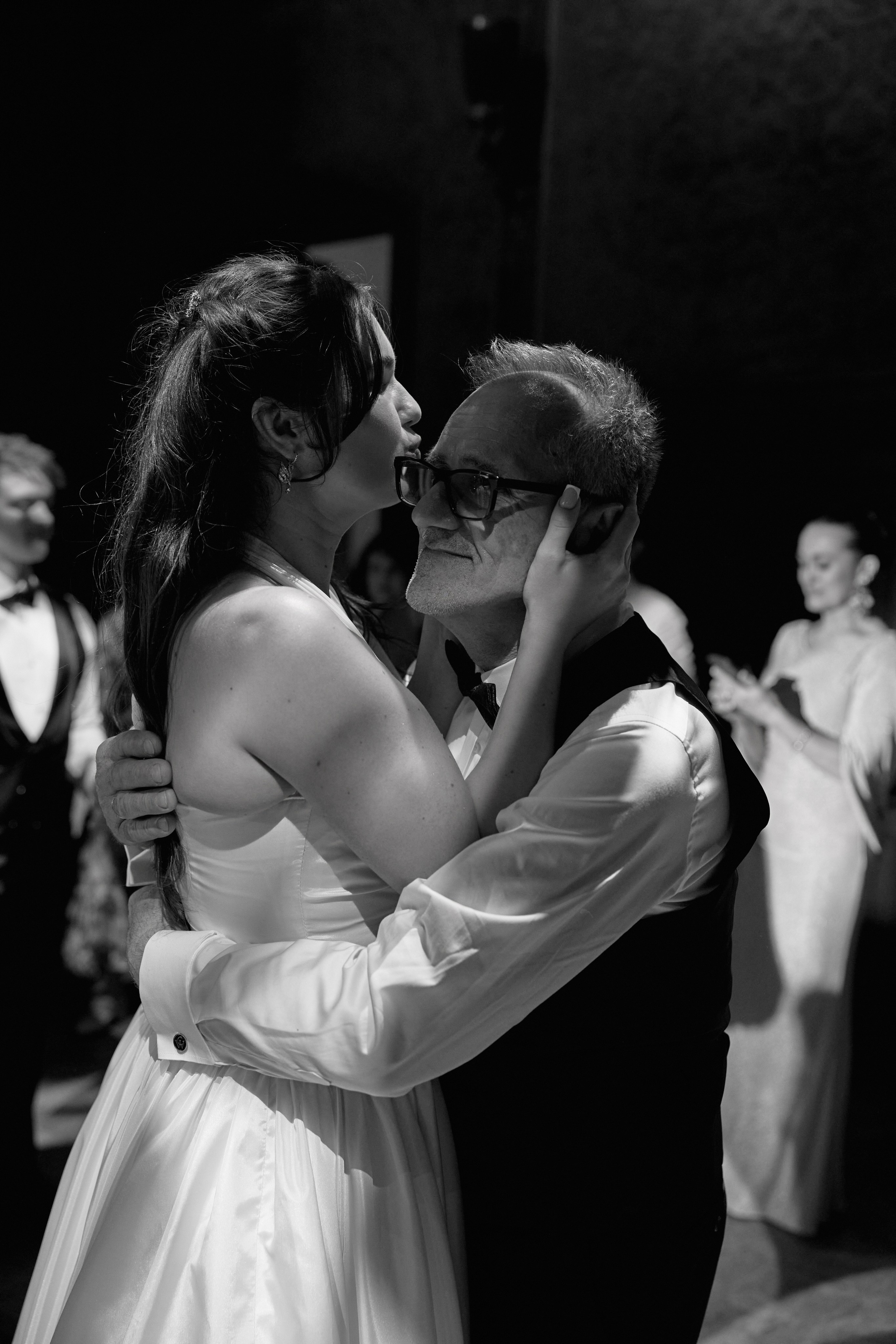Wiktoria & Kacper. Pałac Goetz. Fotograf ślubny i rodzinny w Krakowie Yana Klymova