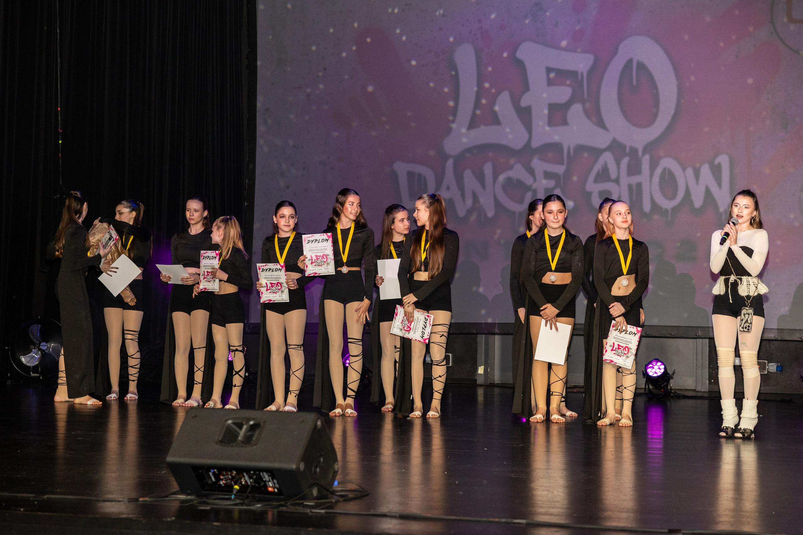 LEO DANCE SHOW WINTER 2025. Семейный и детский фотограф в Варшаве Мила Бобровская