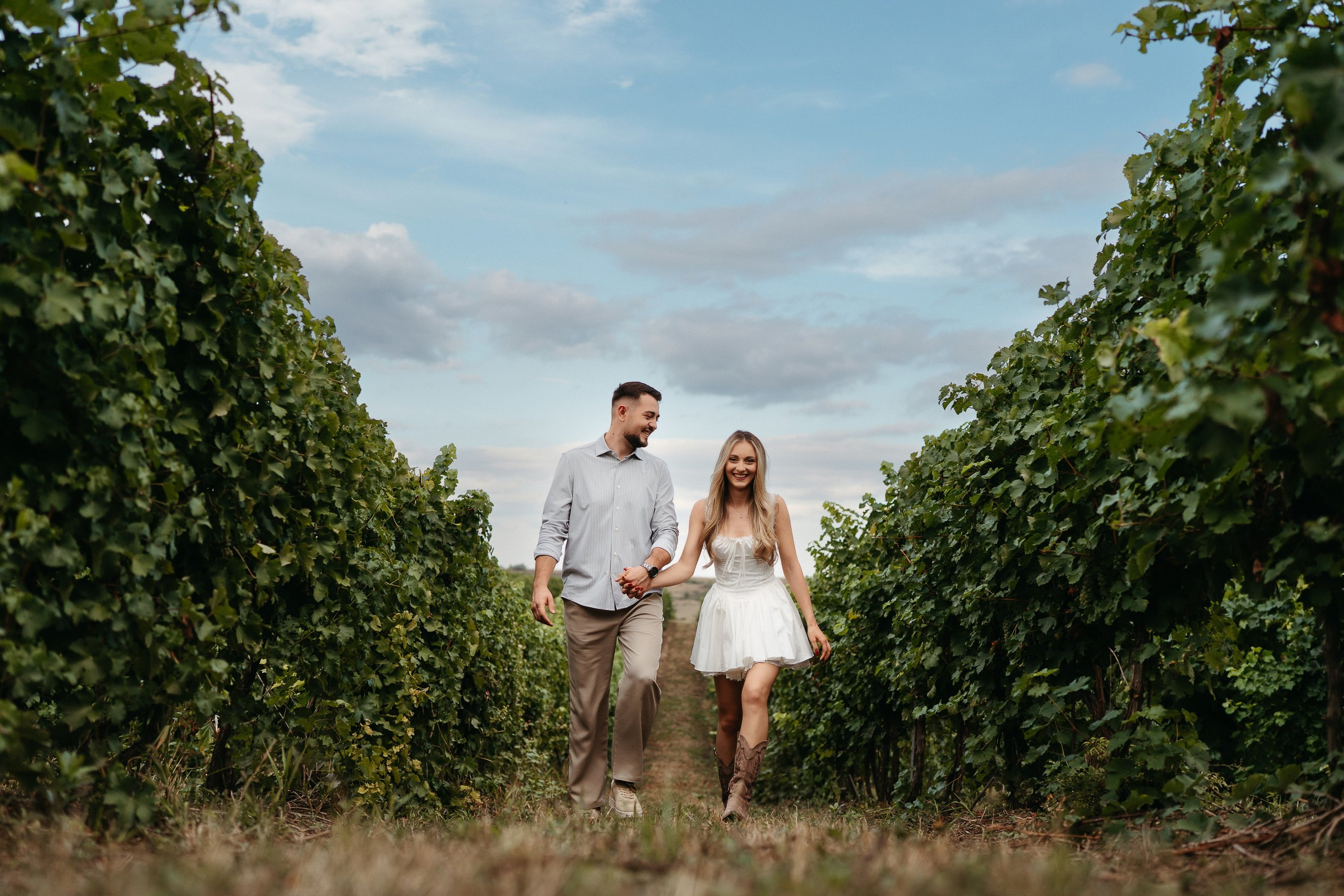 SaveTheDate - Maya&Leo. Fotograf profesionist in Iasi | Marian Matalica