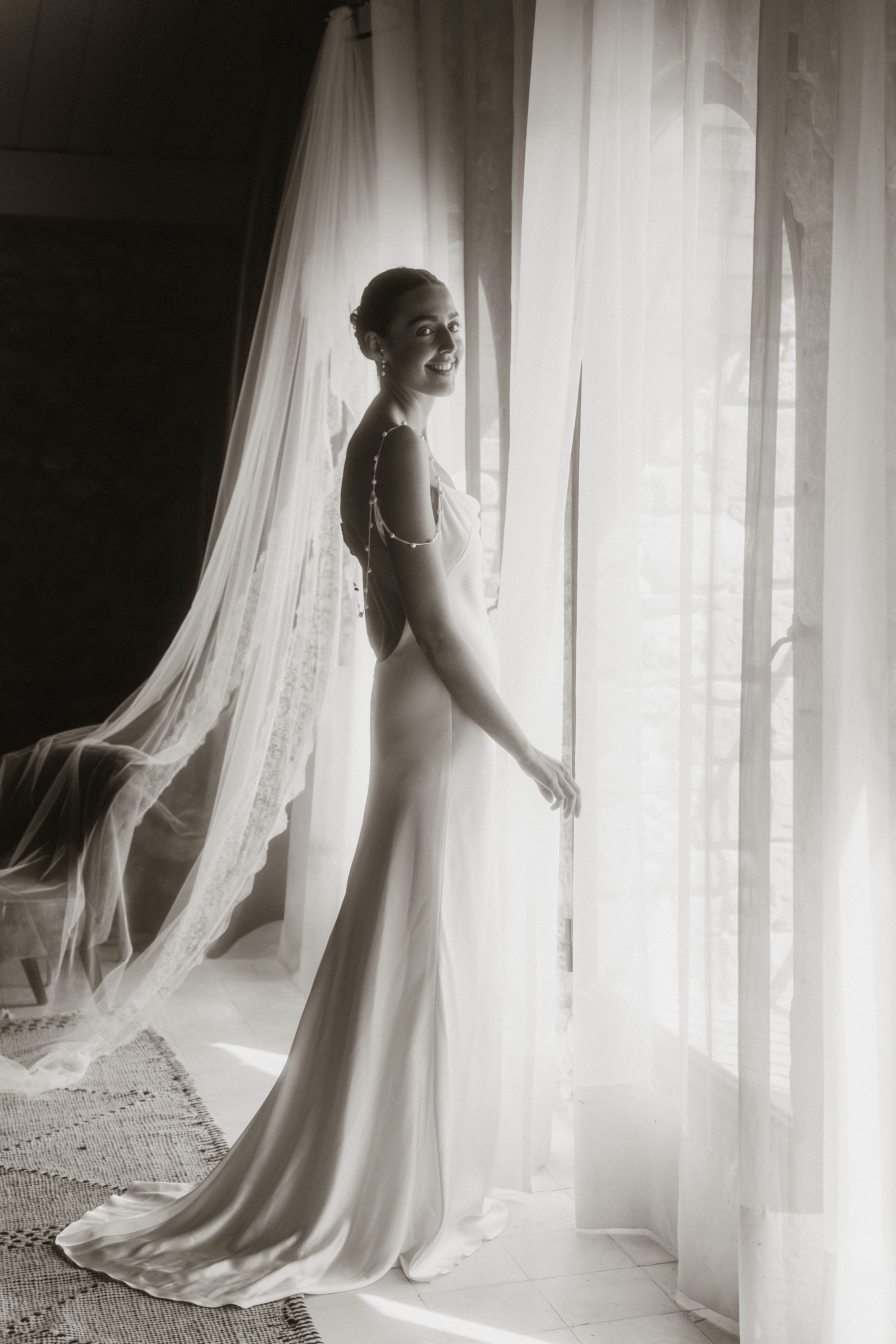 Lauren & Jamie. Hotel Castell d’Emporda. Paola fotógrafo / videografo de bodas en Barcelona