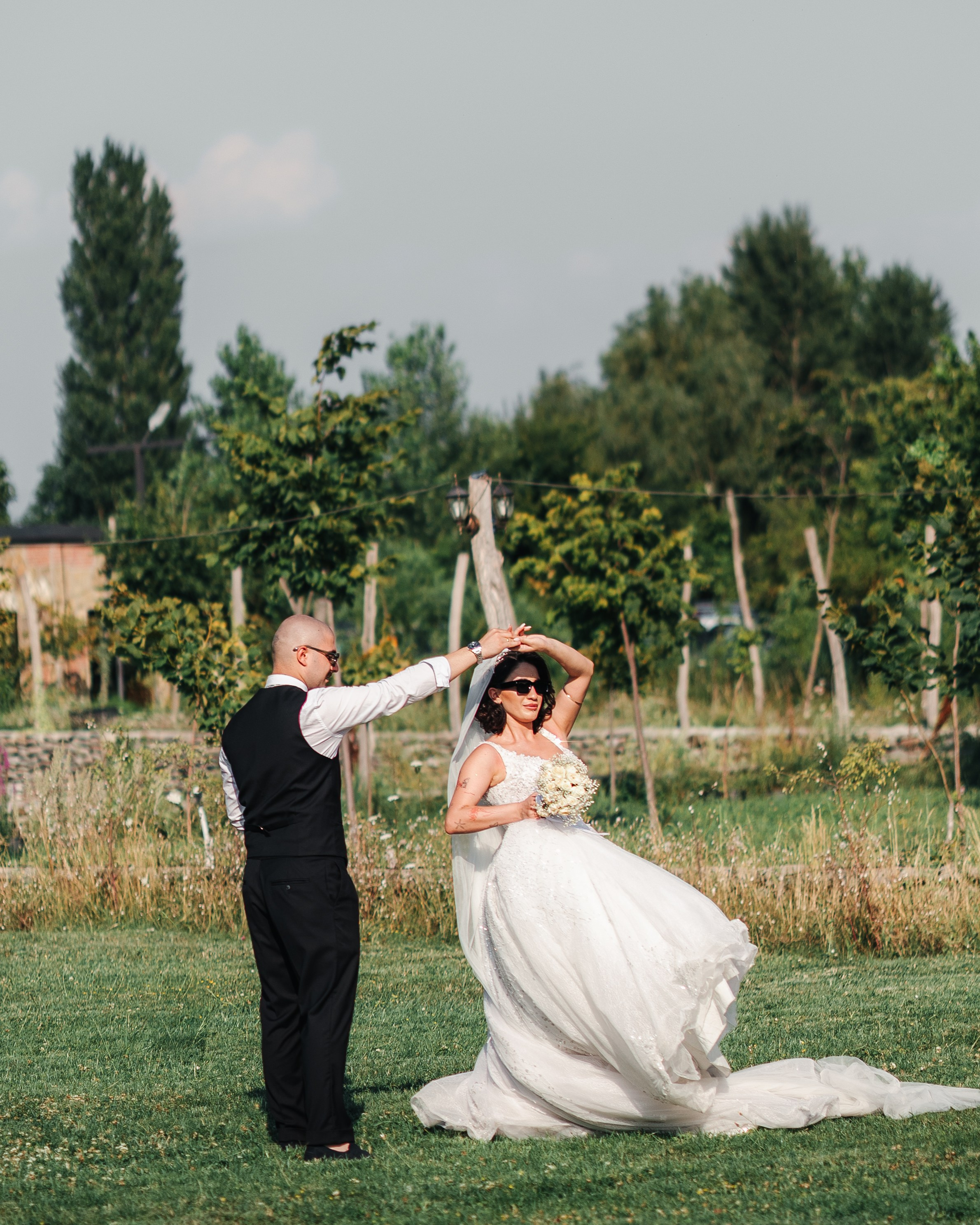 Nikusha & Tato. Bspander