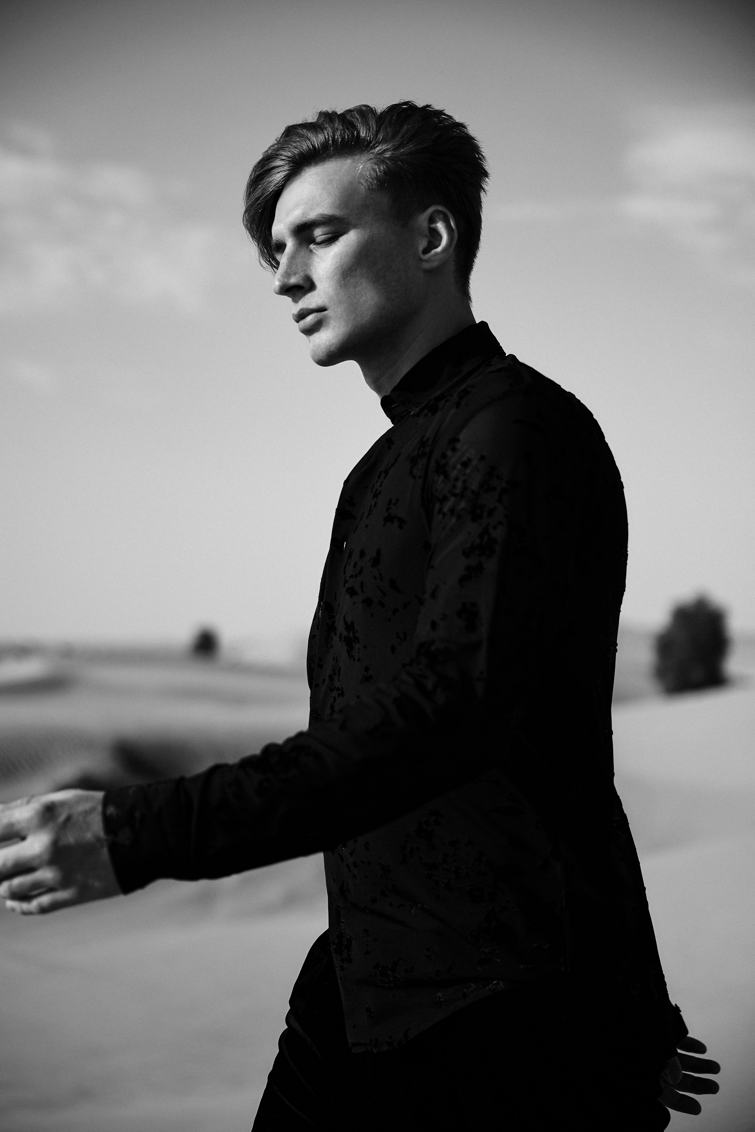 Desert. Female Photographer in Dubai