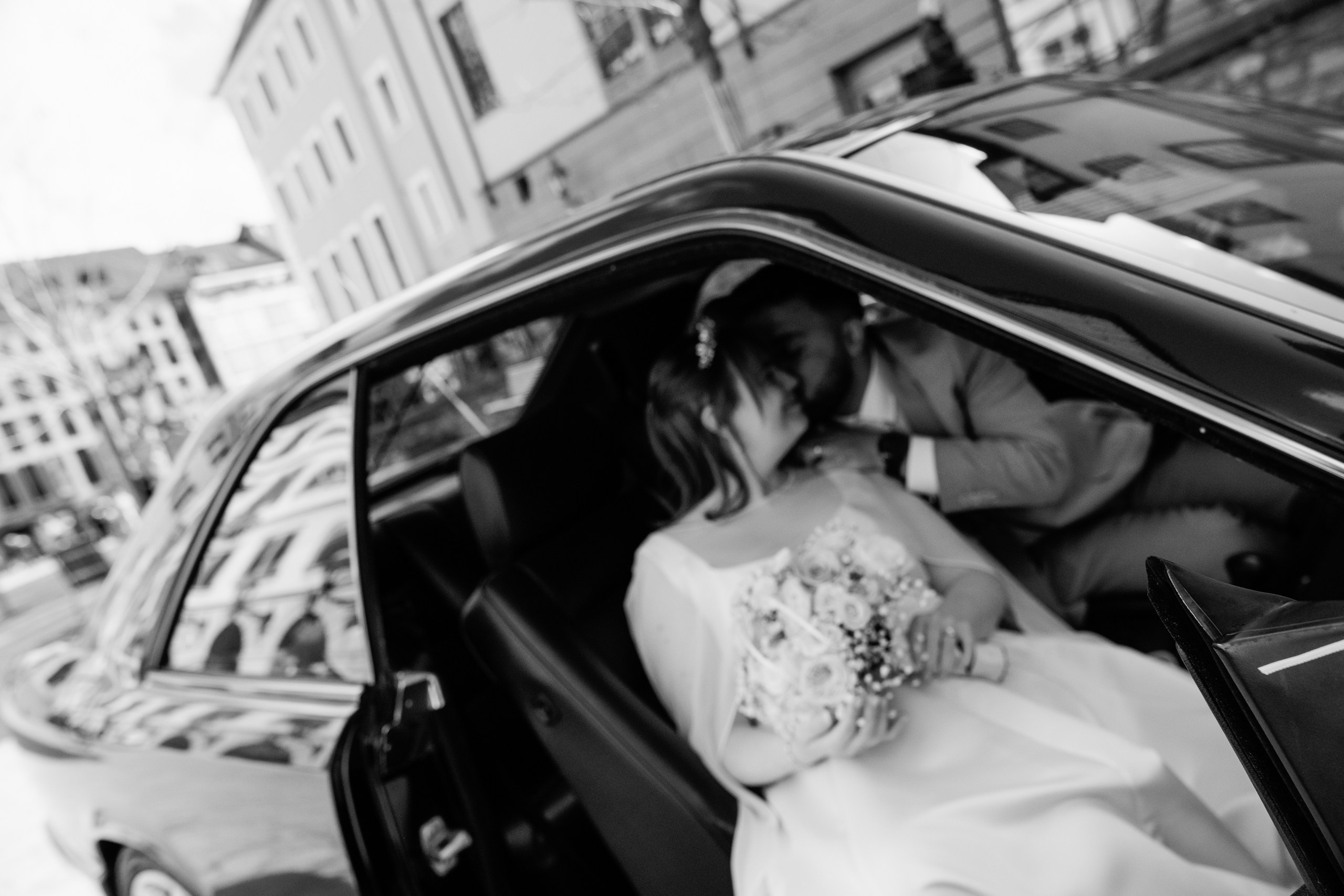 Hochzeitsfotograf Würzburg – Standesamt & Alte Mainbrücke Hochzeit. Hochzeitsfotografin Würzburg & Unterfranken | Anna Saribekyan