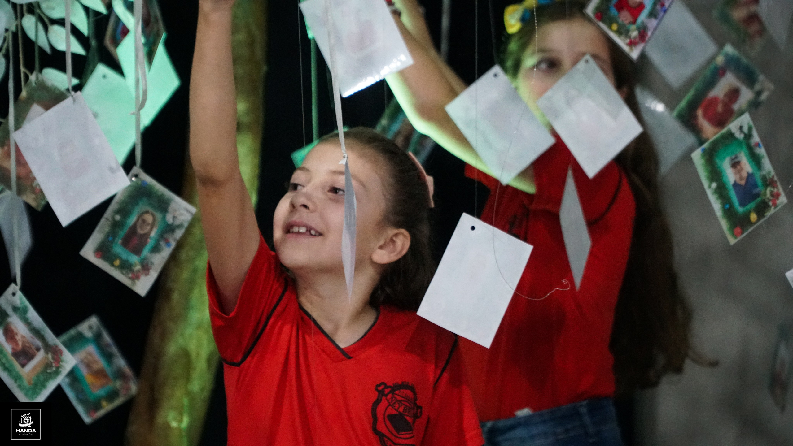 Noite autógrafos colégio Aurélio Buarque de Holanda. Handa Produções