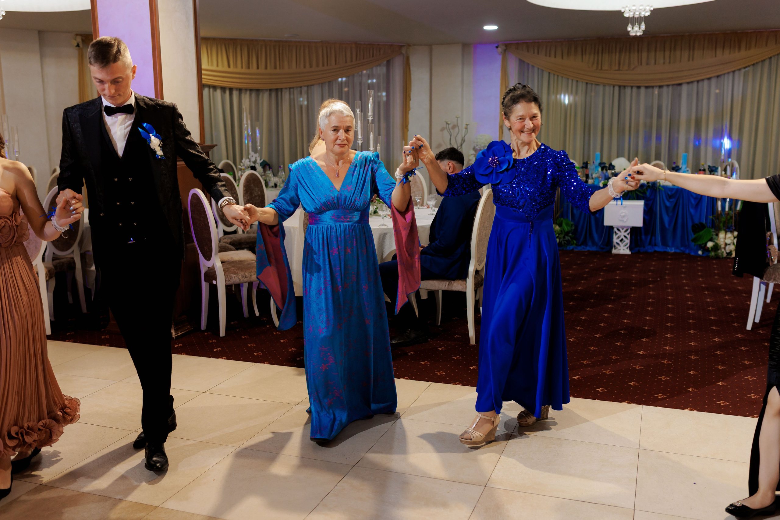 Loredana & Emilian – Ziua Nunții | Videografie - fotografie Botez Suceava, Iași, Botoșani. Servicii foto-video profesionale, pentru momente de neuitat