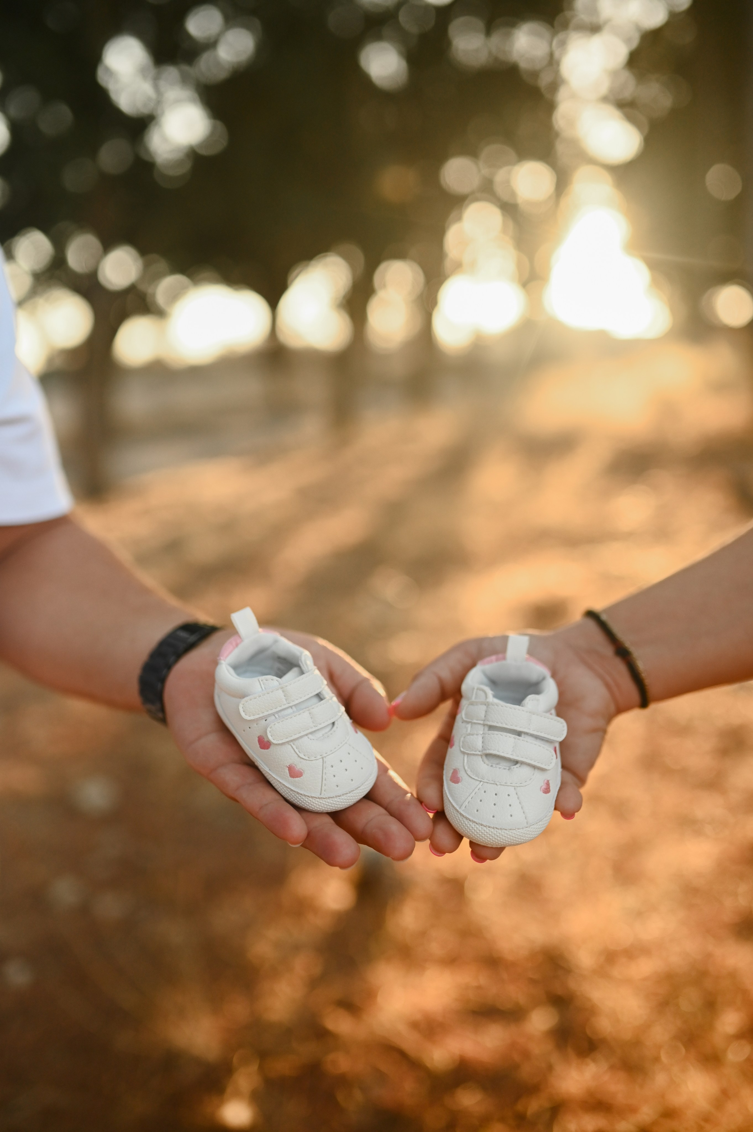 Ρομαντική φωτογράφιση εγκυμοσύνης στη Ρόδο. Φωτογράφος νεογέννητων στη Ρόδο. Φωτογράφιση εγκυμοσύνης