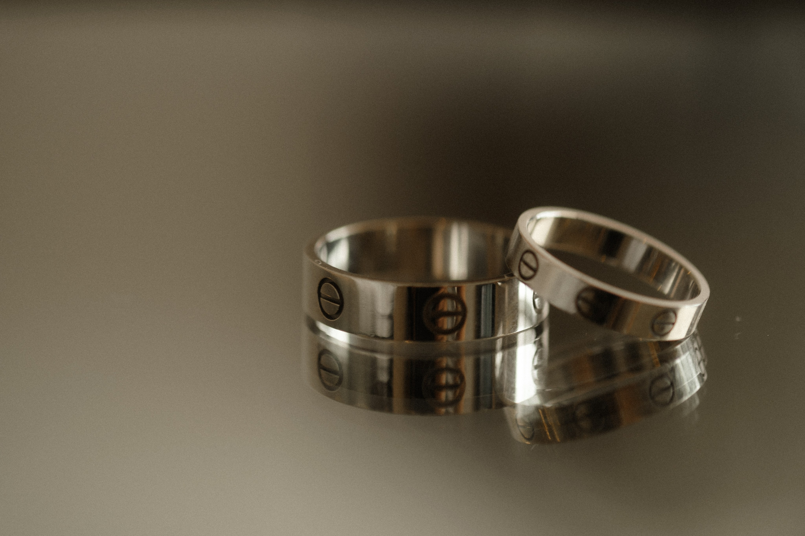 Mari & Tom. Paola wedding photographer / videographer in Barcelona