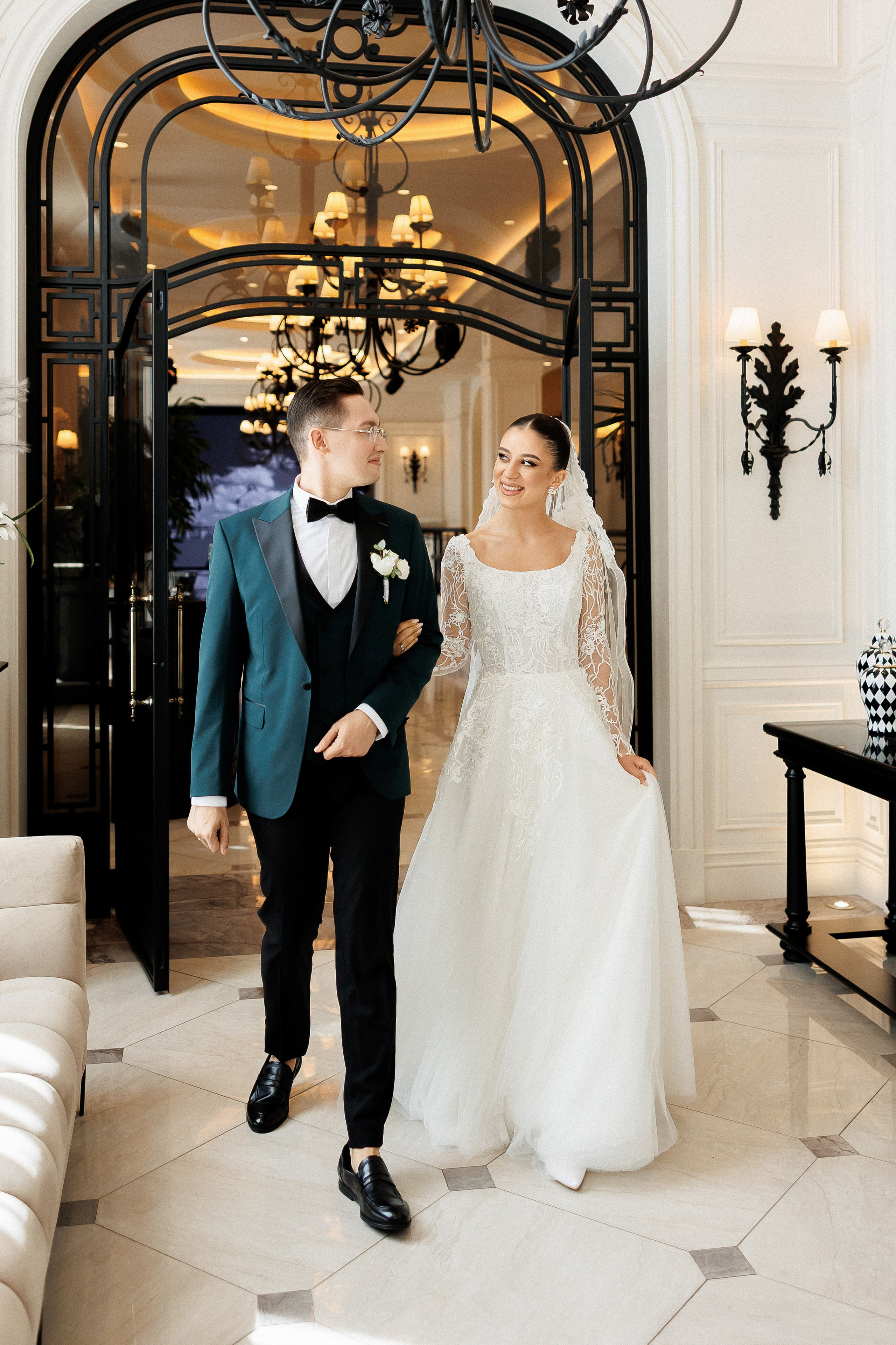 Serghei & Erica — Queen Residence. Servicii Foto și Video 067188353