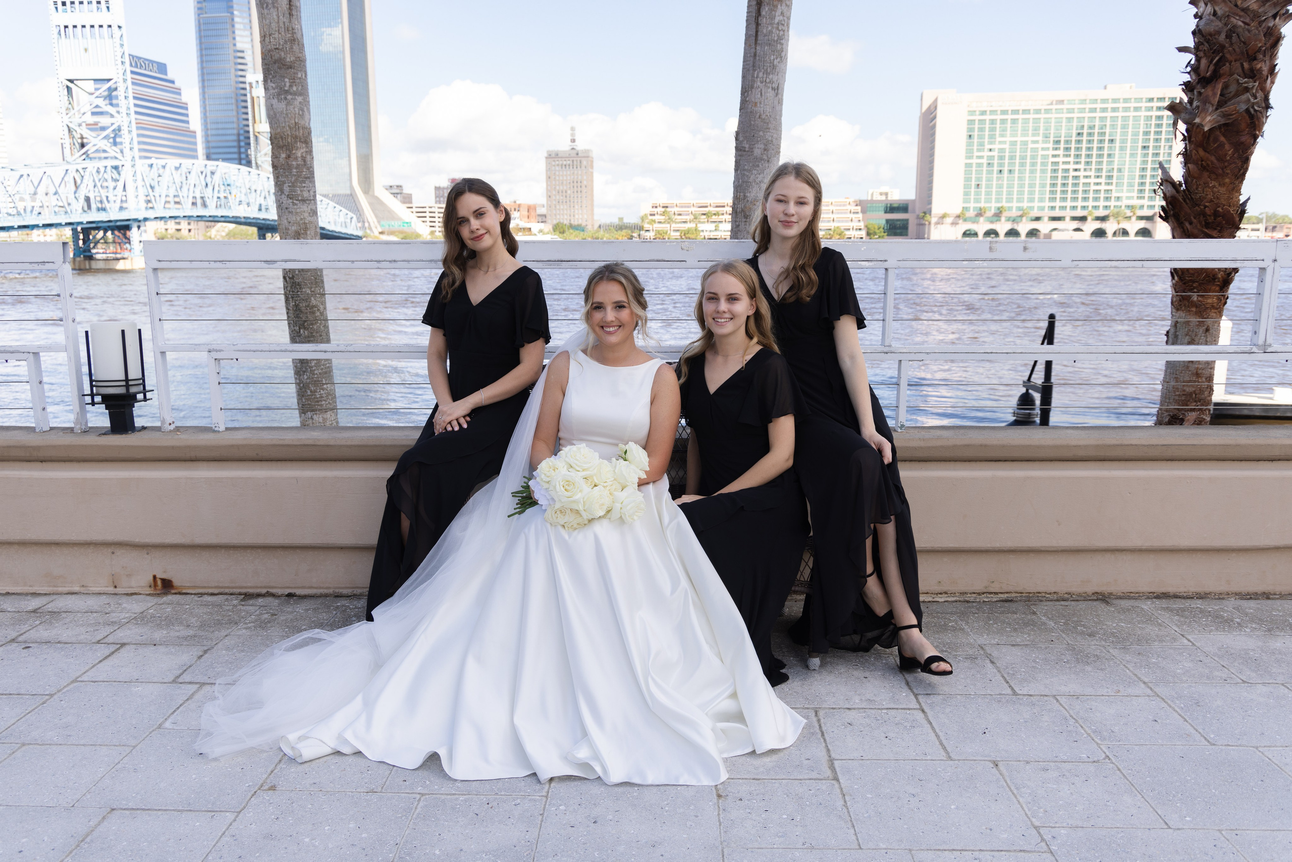 Wedding photography. Eikanmedia | Photographer and videographer capturing weddings, families, engagements, pregnancy & newborns | Vancouver, WA | USA