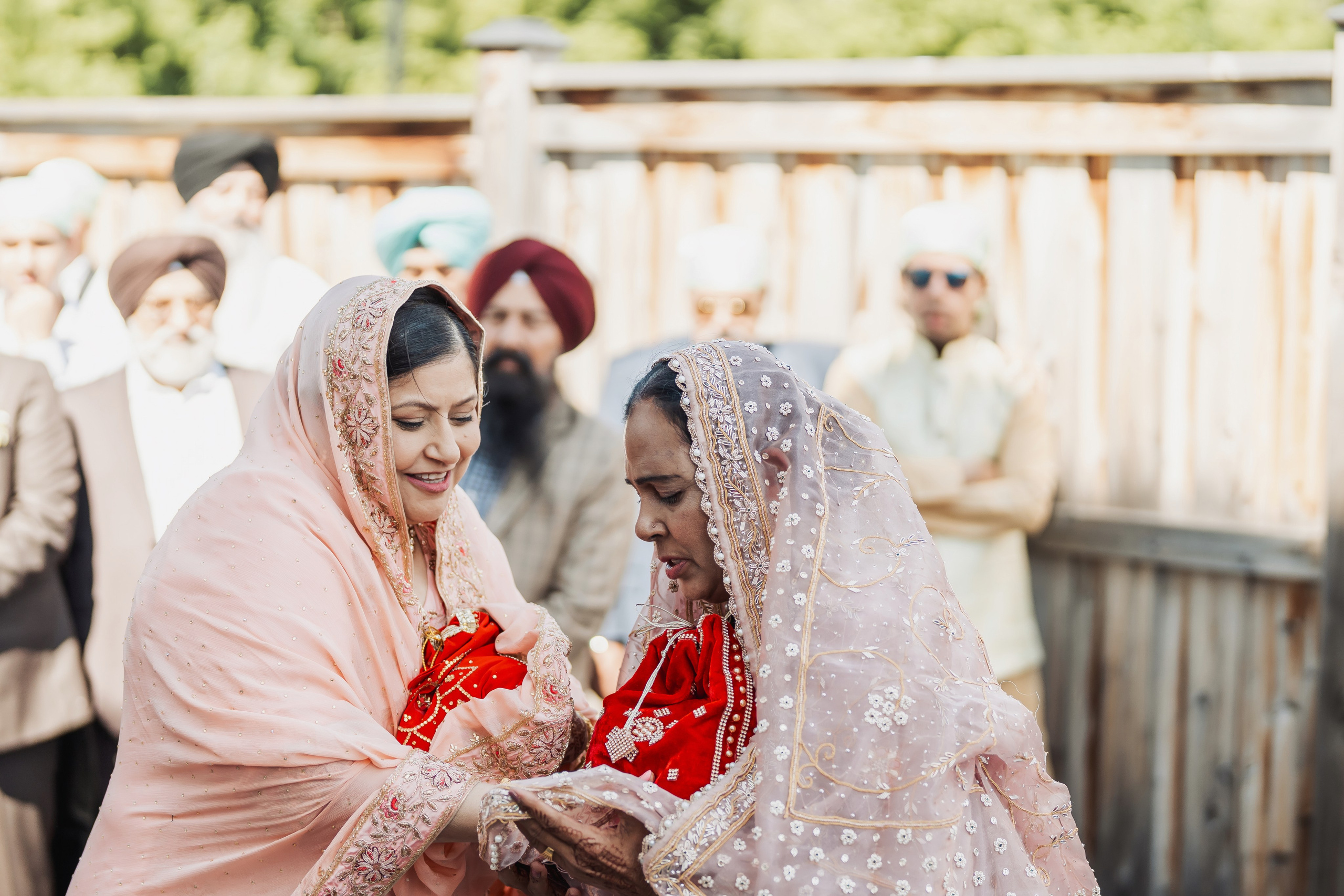 Gagan & Jasmeen. Wedding Photographer & Cinematographer studios