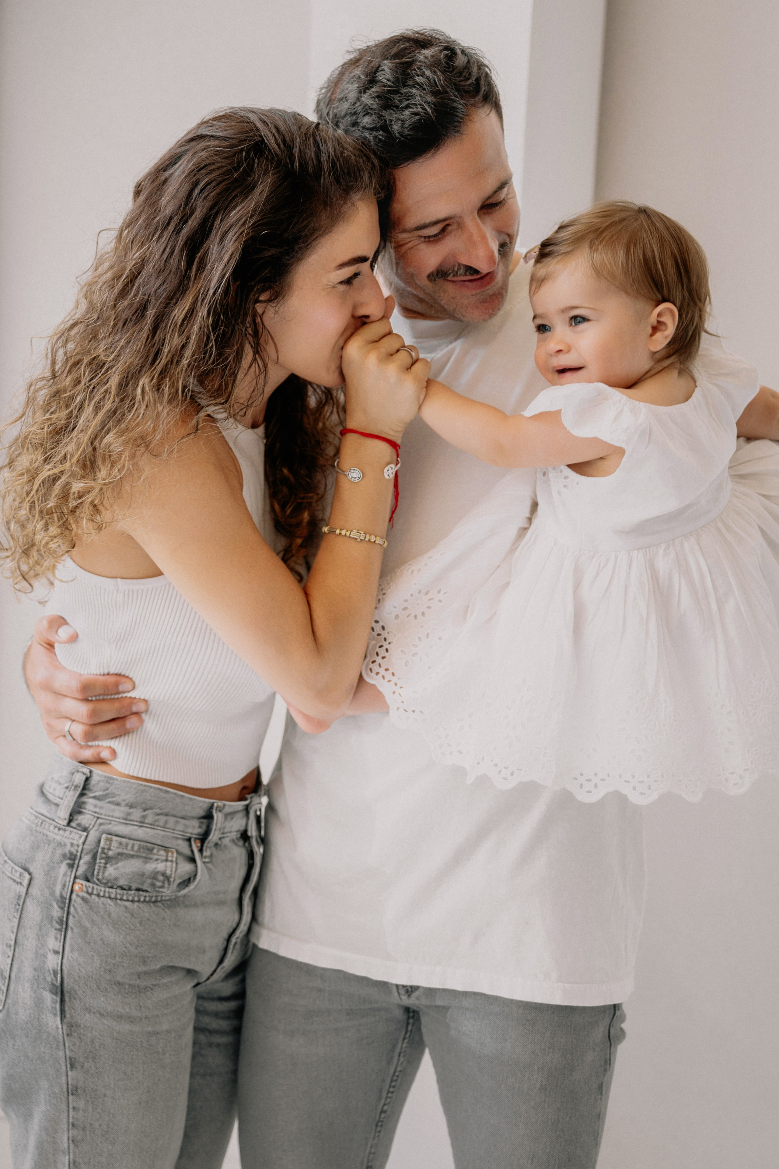 First Birthday Studio Photography – A Milestone Celebration. Alisa Tant — Family and newborn photographer Bucks County, Montgomery county, Philadelphia, NJ