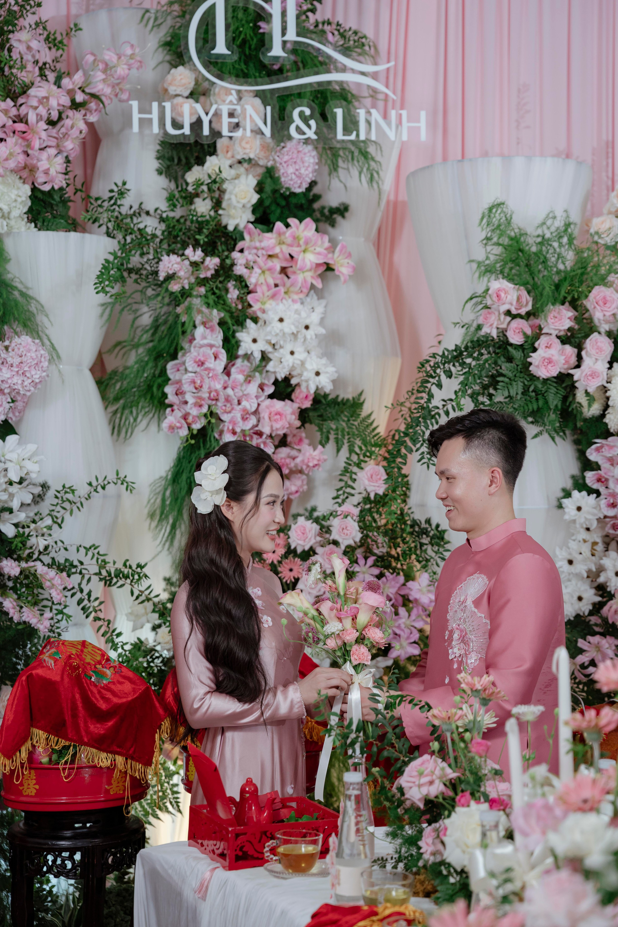 LINH & HUYEN. WEDDING PHOTOGRAPHER IN VIETNAM