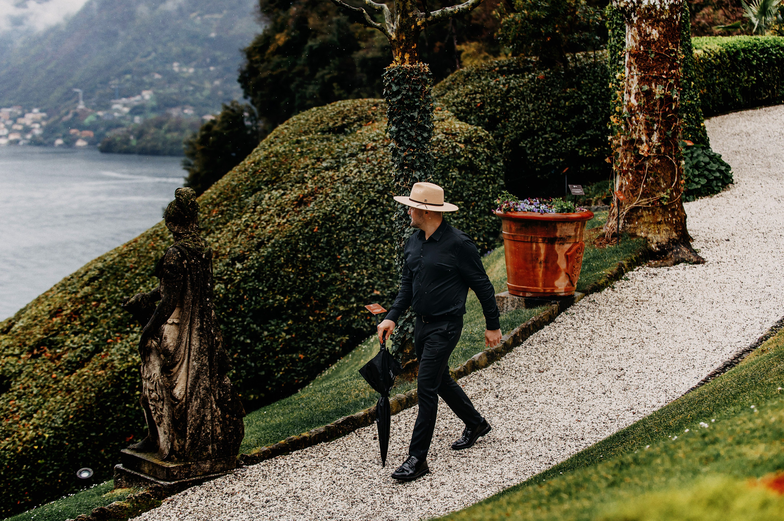 Como Evghenii. Wedding photographer from Moldova Alexey Chipchiu