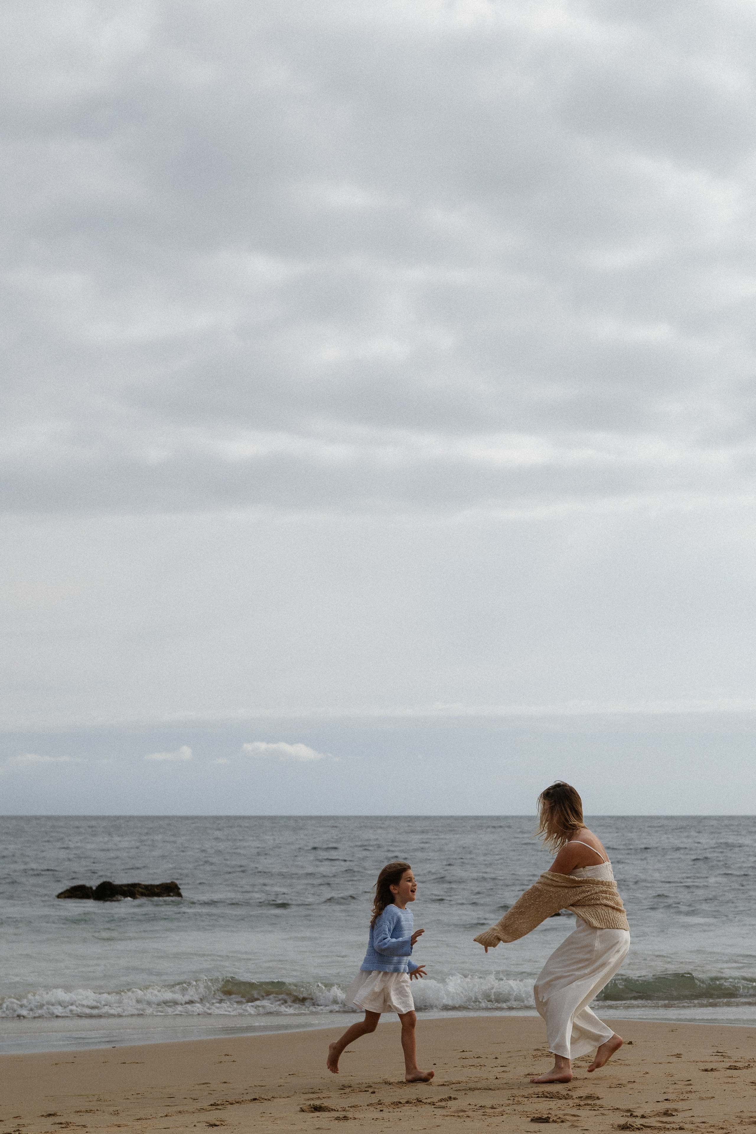 Memorable the Beach Day. Portrait, family, maternity & wedding photography & videography in SoCal Kseni Vibe