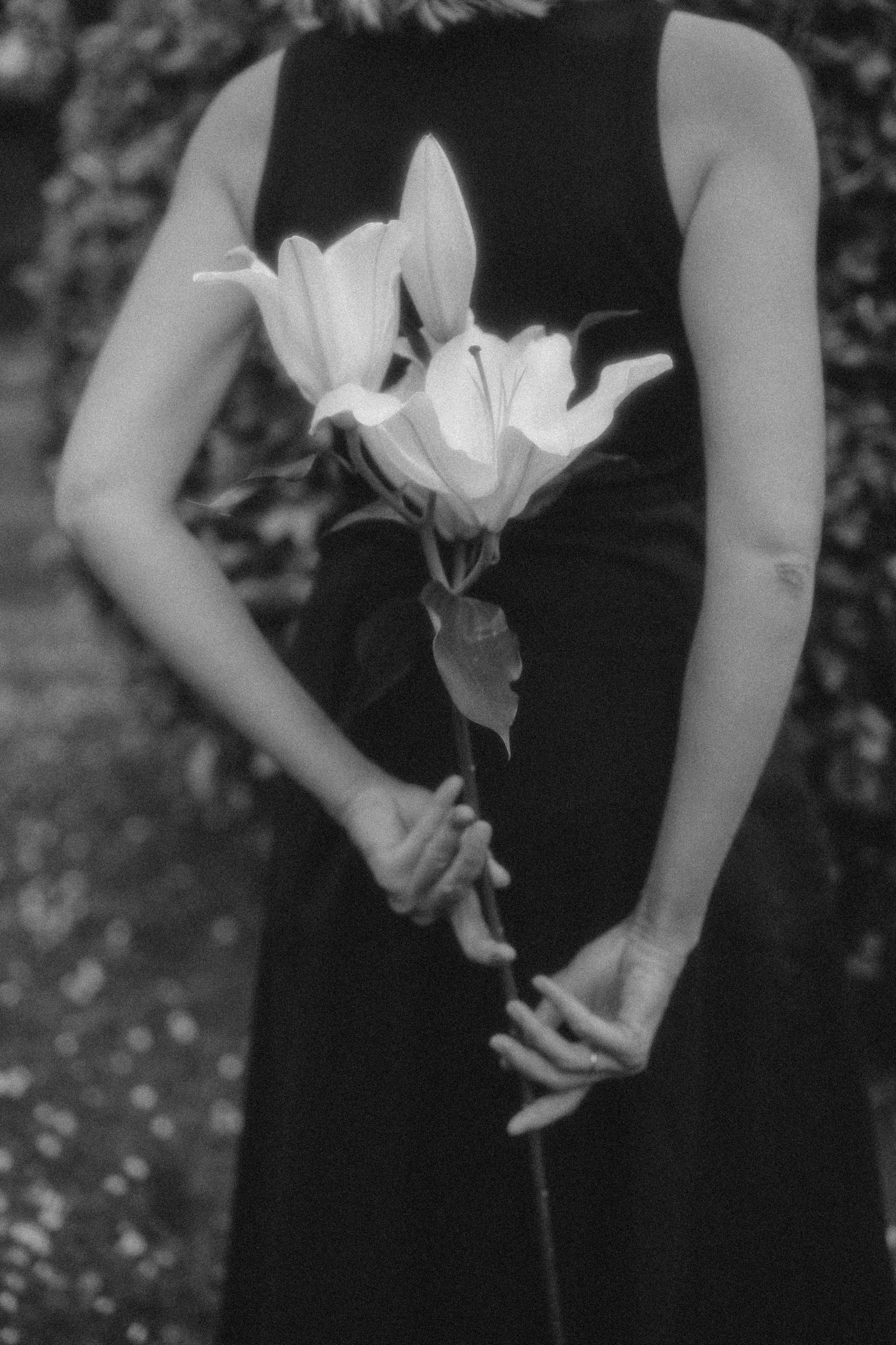 Катя с лилией. Фотограф Мила Ромашкина