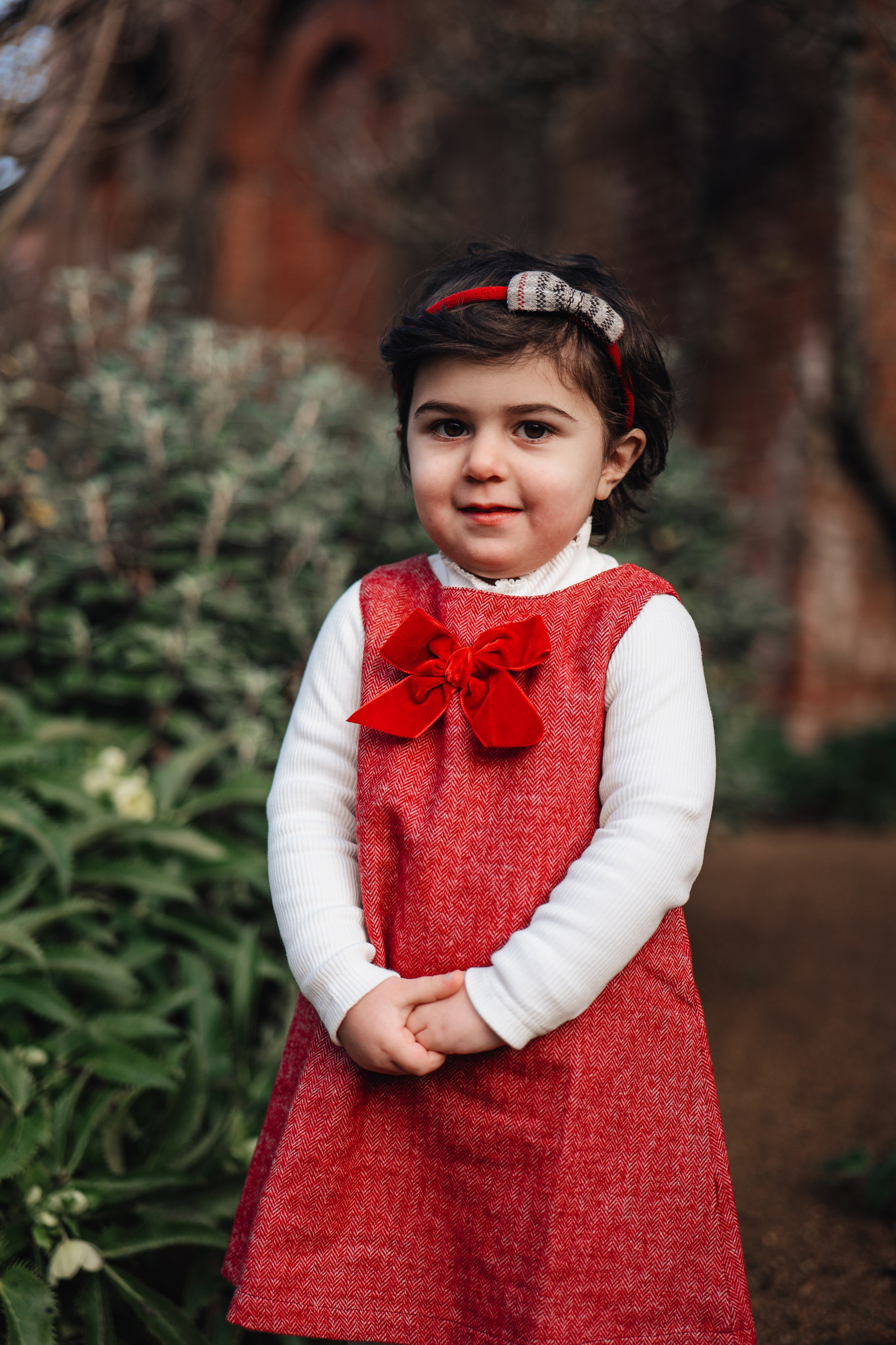 Сhild photoshoot in London’s The Hill Garden and Pergola. Wedding and family photographer in London