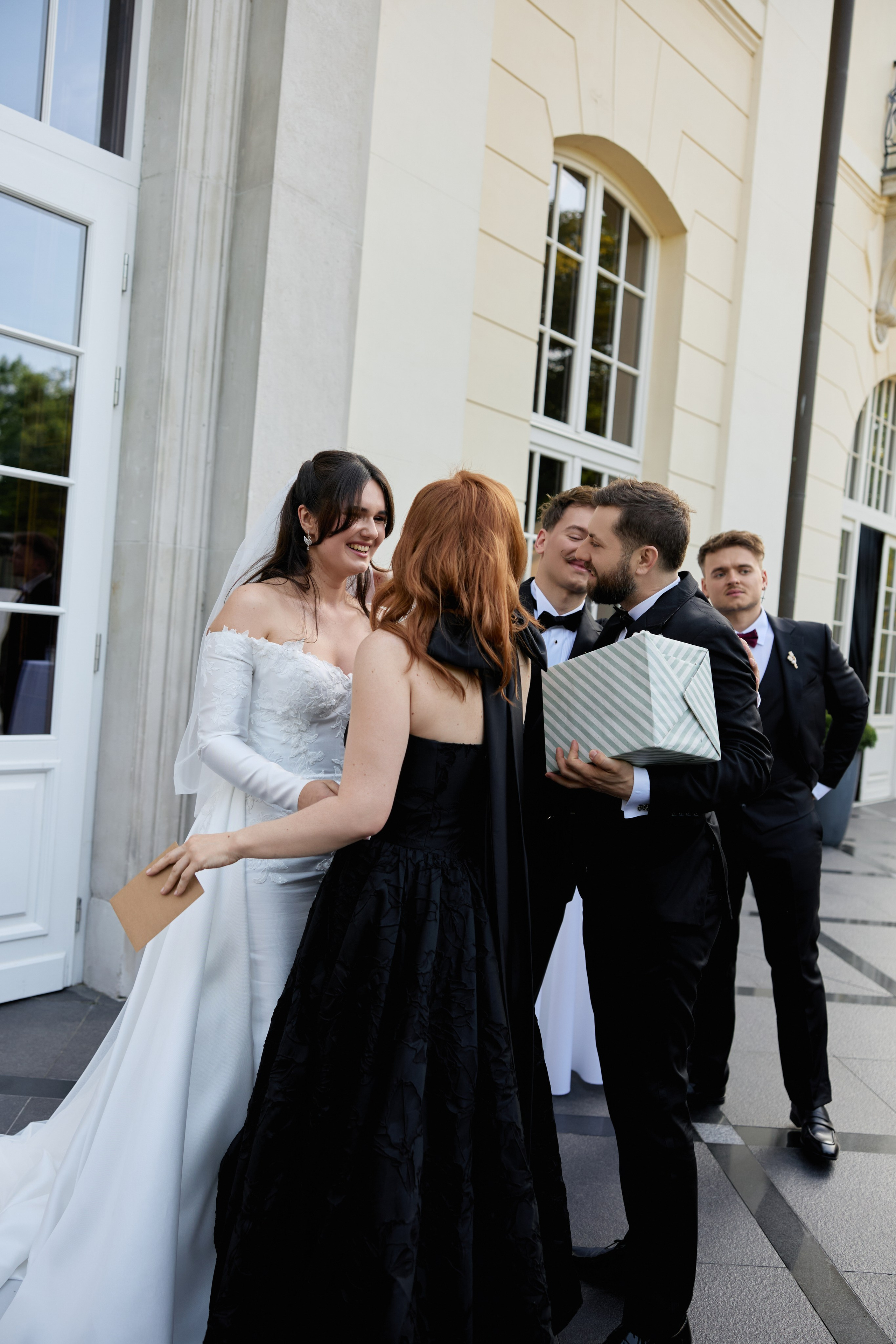 Wiktoria & Kacper. Pałac Goetz. Fotograf ślubny i rodzinny w Krakowie Yana Klymova