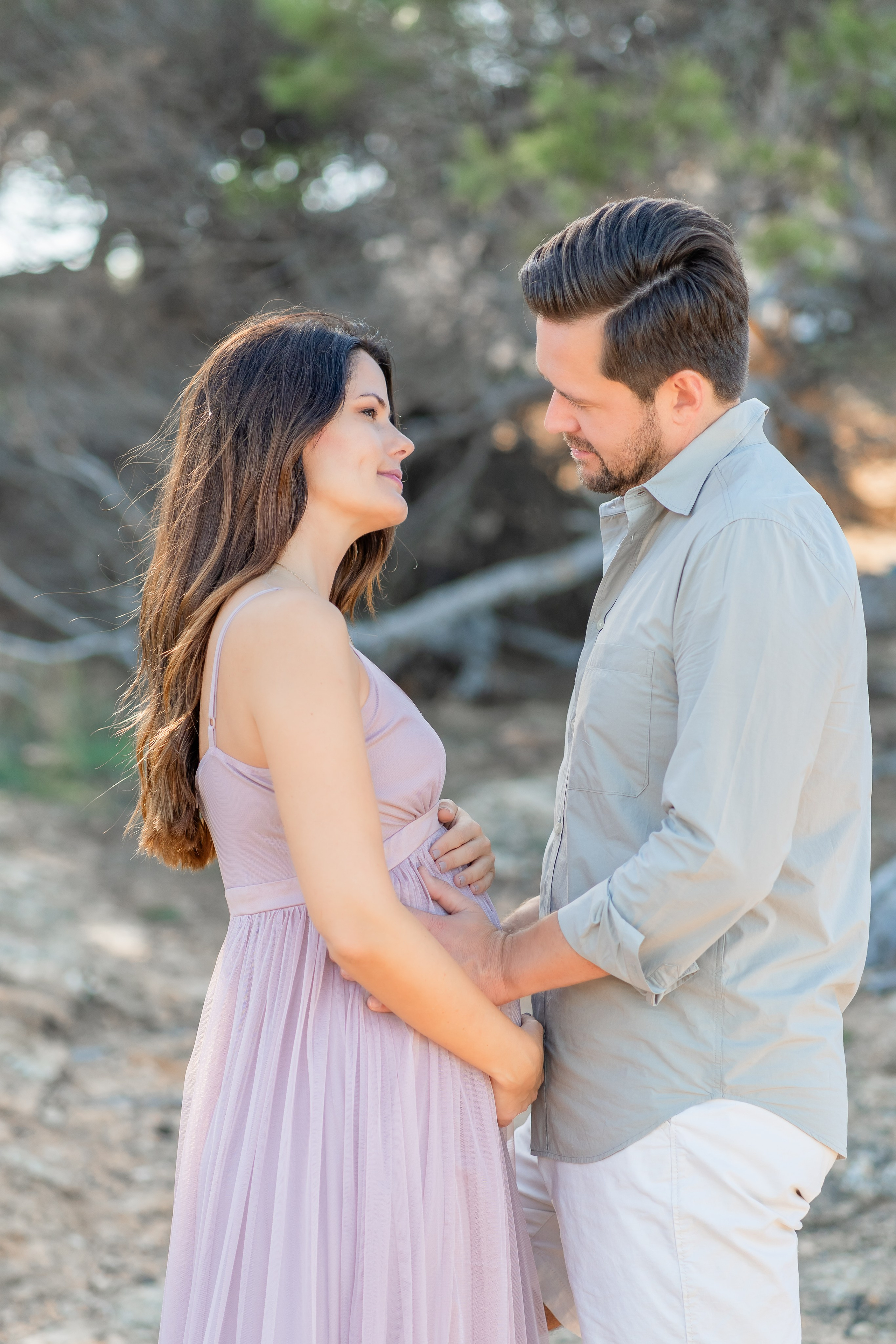 Babybauch Shooting Mallorca. Deine Fotografin auf Mallorca für Familien und Business