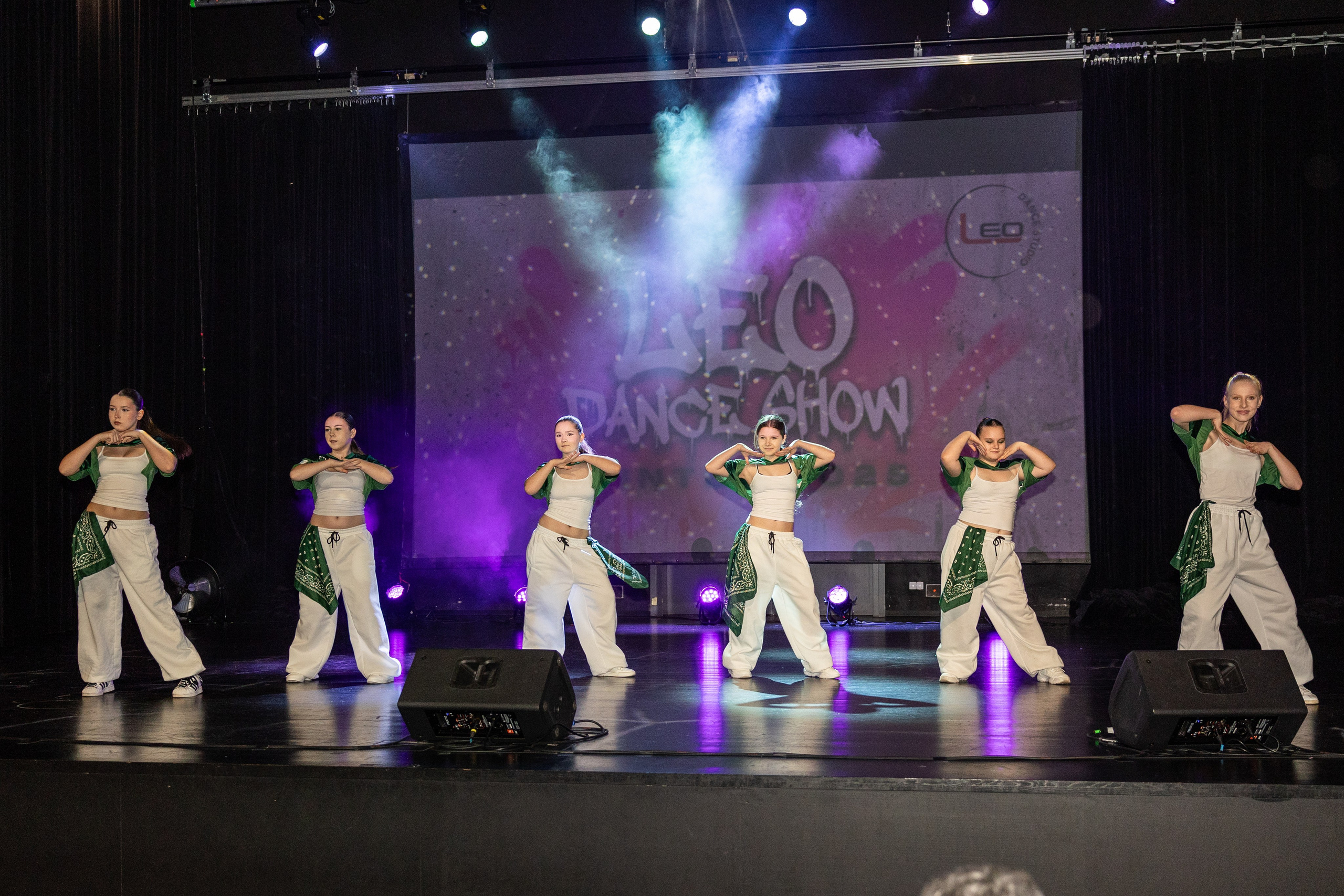 LEO DANCE SHOW WINTER 2025. Семейный и детский фотограф в Варшаве Мила Бобровская