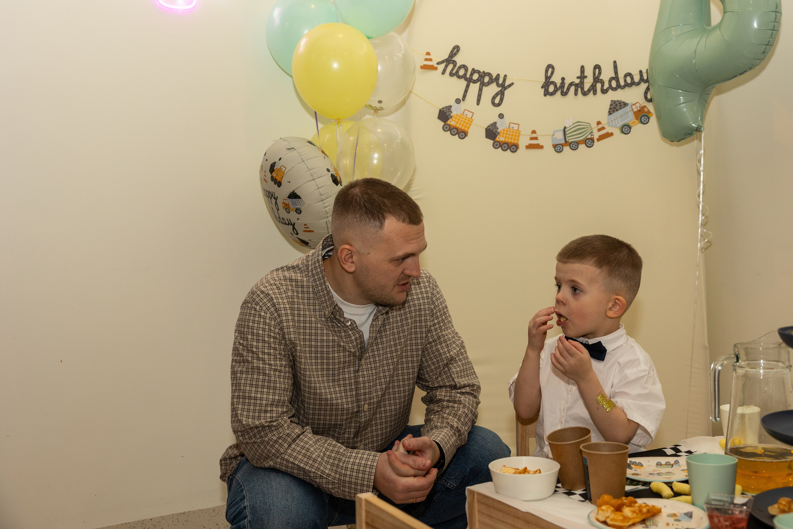 День рождения Артёма 24 января 2026 года. Семейный и детский фотограф в Варшаве Мила Бобровская