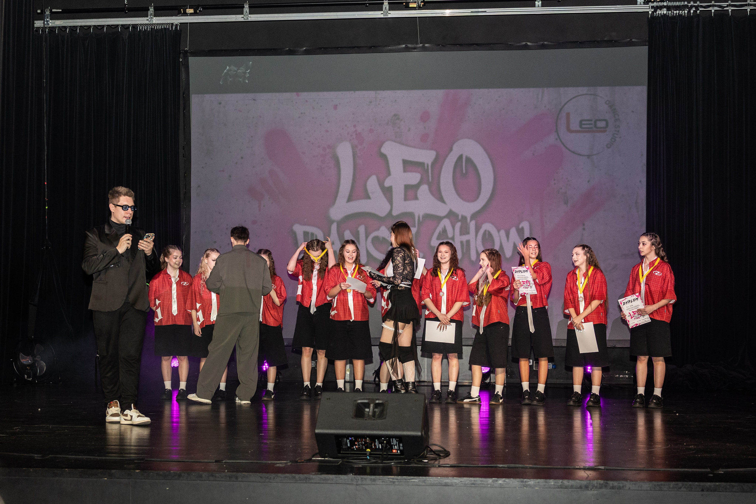 LEO DANCE SHOW WINTER 2025. Семейный и детский фотограф в Варшаве Мила Бобровская