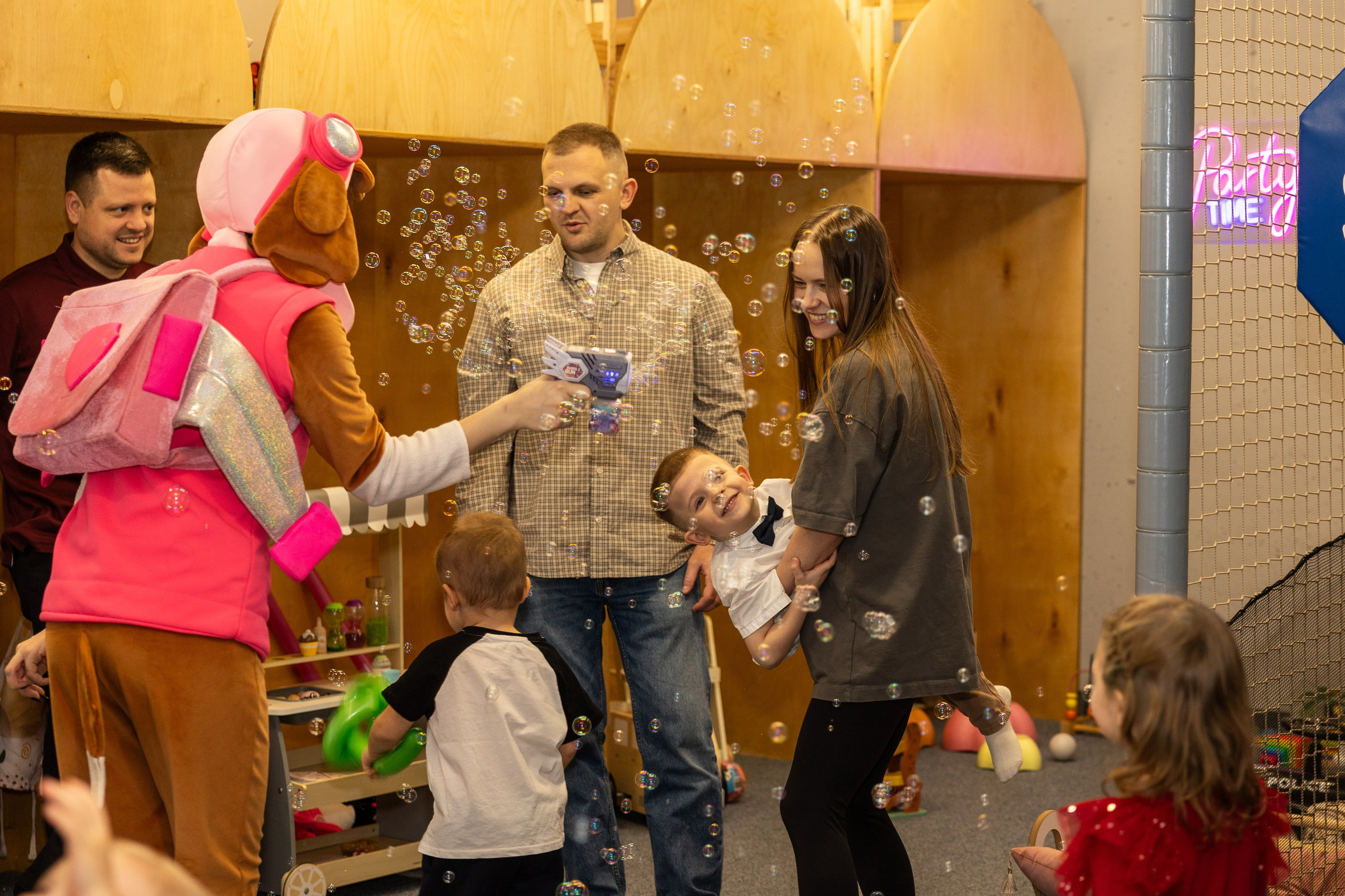 День рождения Артёма 24 января 2026 года. Семейный и детский фотограф в Варшаве Мила Бобровская