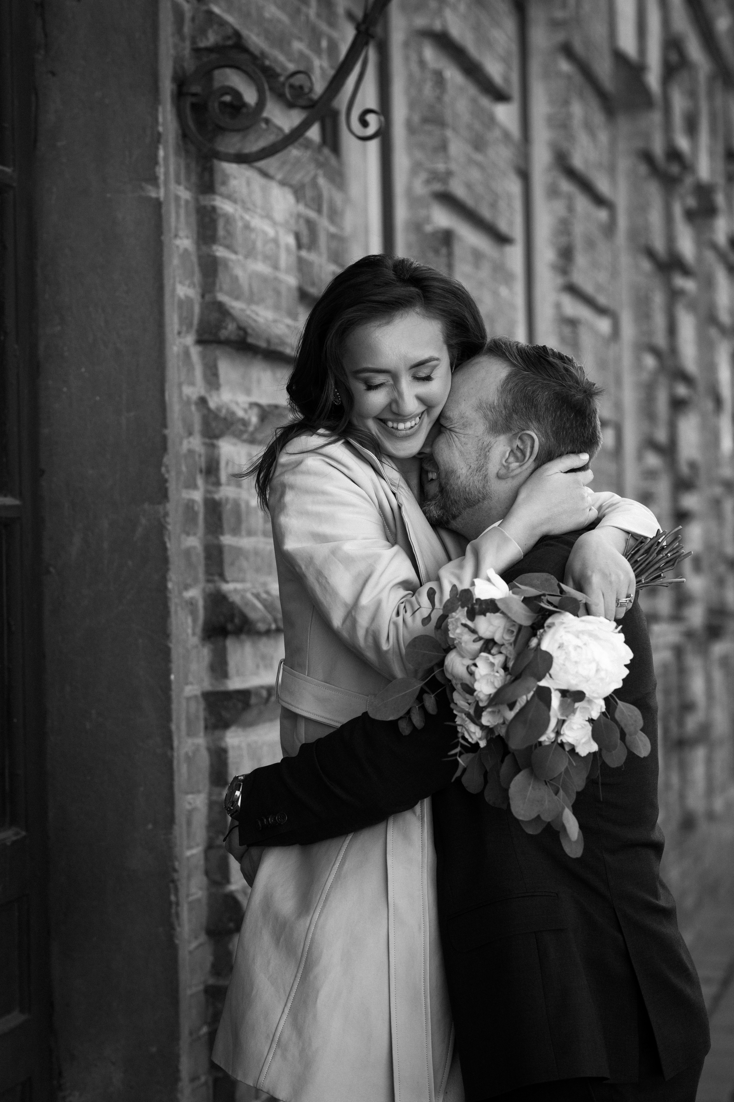 Monika ir Vytautas — miestu alsuojanti trumpa jaunųjų fotosesija Kaune