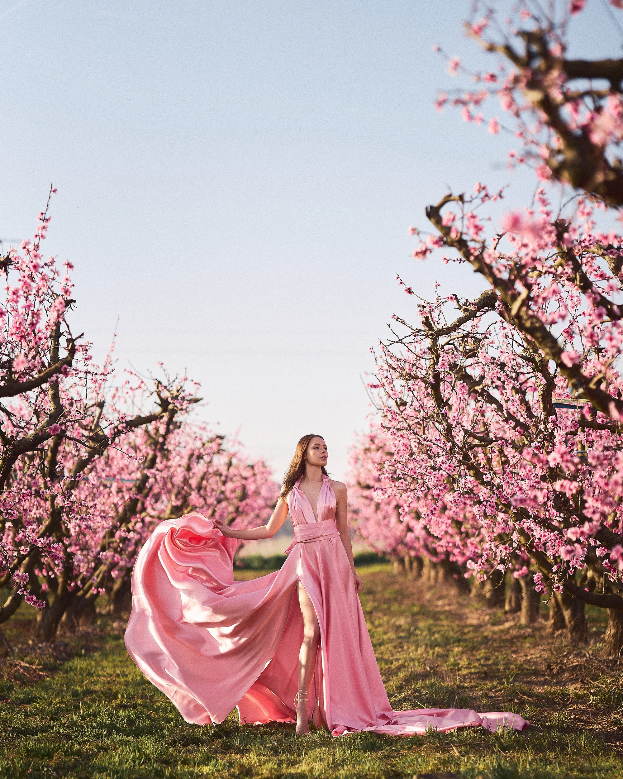 Fashion & Dresses for Photo Sessions | Barcelona Photographer Svyatoslav Usmyal. Barcelona Photographer | Studio & Outdoor Photo Sessions | Svyatoslav Usmyal