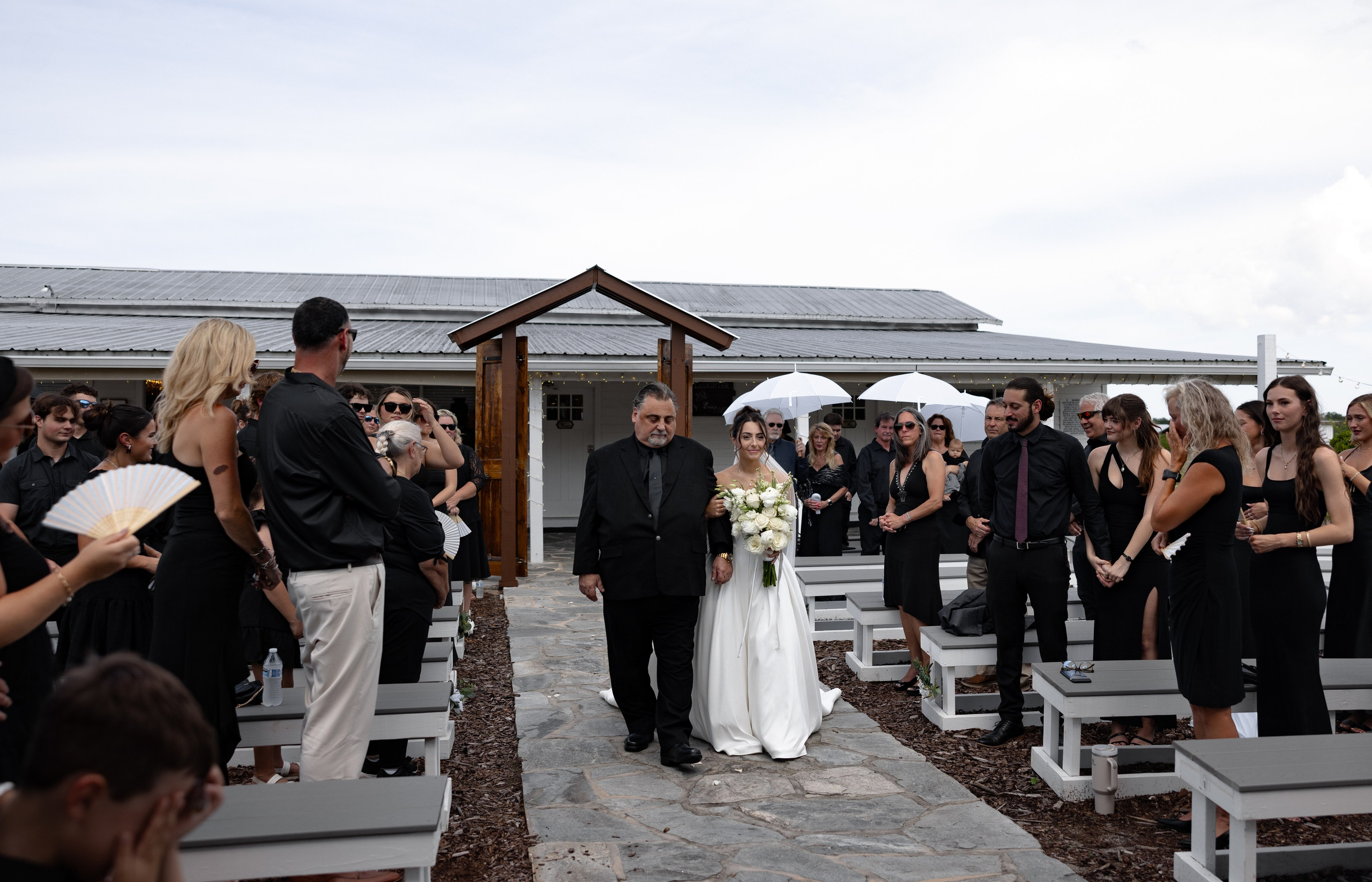 Alexsa and Robert. Ever After Farm Peach. Photographer Anastasia Nagibina