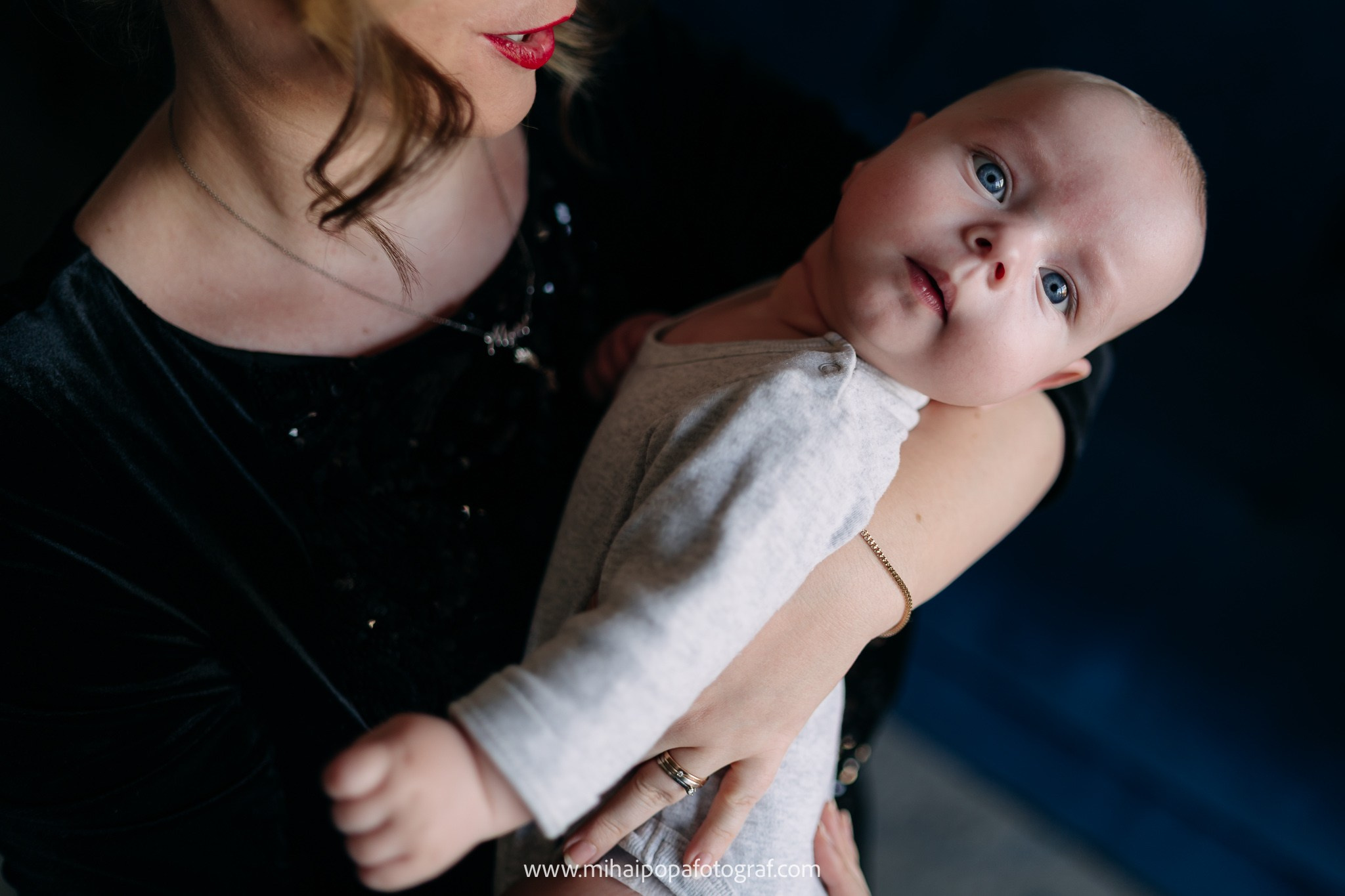 Fotograf de botez în Bucuresti| Mihai Popa Fotograf. Fotograf Nuntă & Botez București - Mihai Popa | Dincolo de oameni, imortalizez emoții!