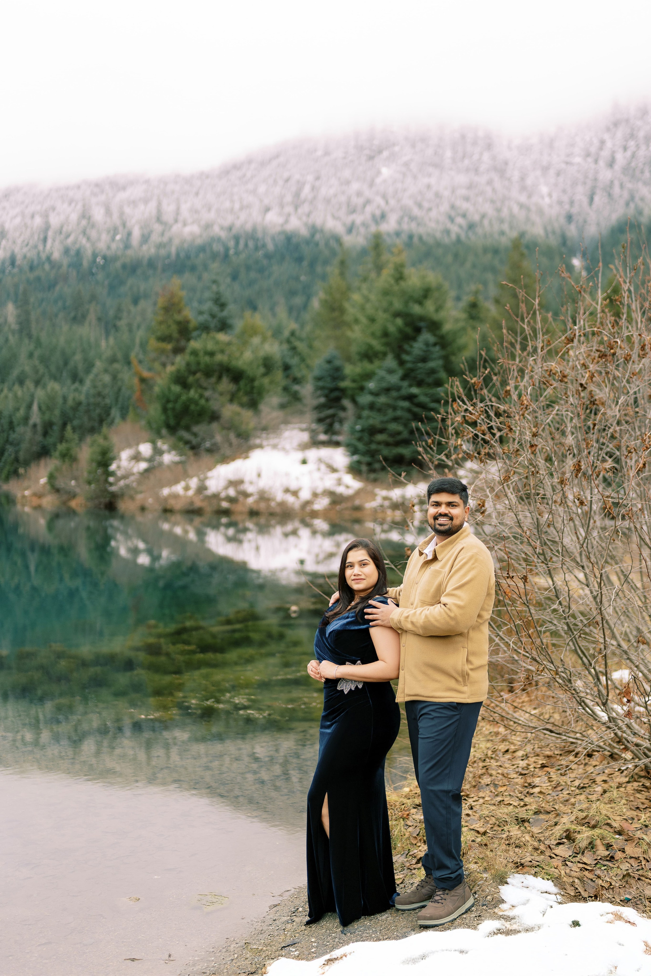 Engagement photoshoot. Date & TJ. Gold Creek Pond. December 2024. EVAN ARISTOV WEDDING PHOTOGRAPHY — Seattle Wedding Photographer