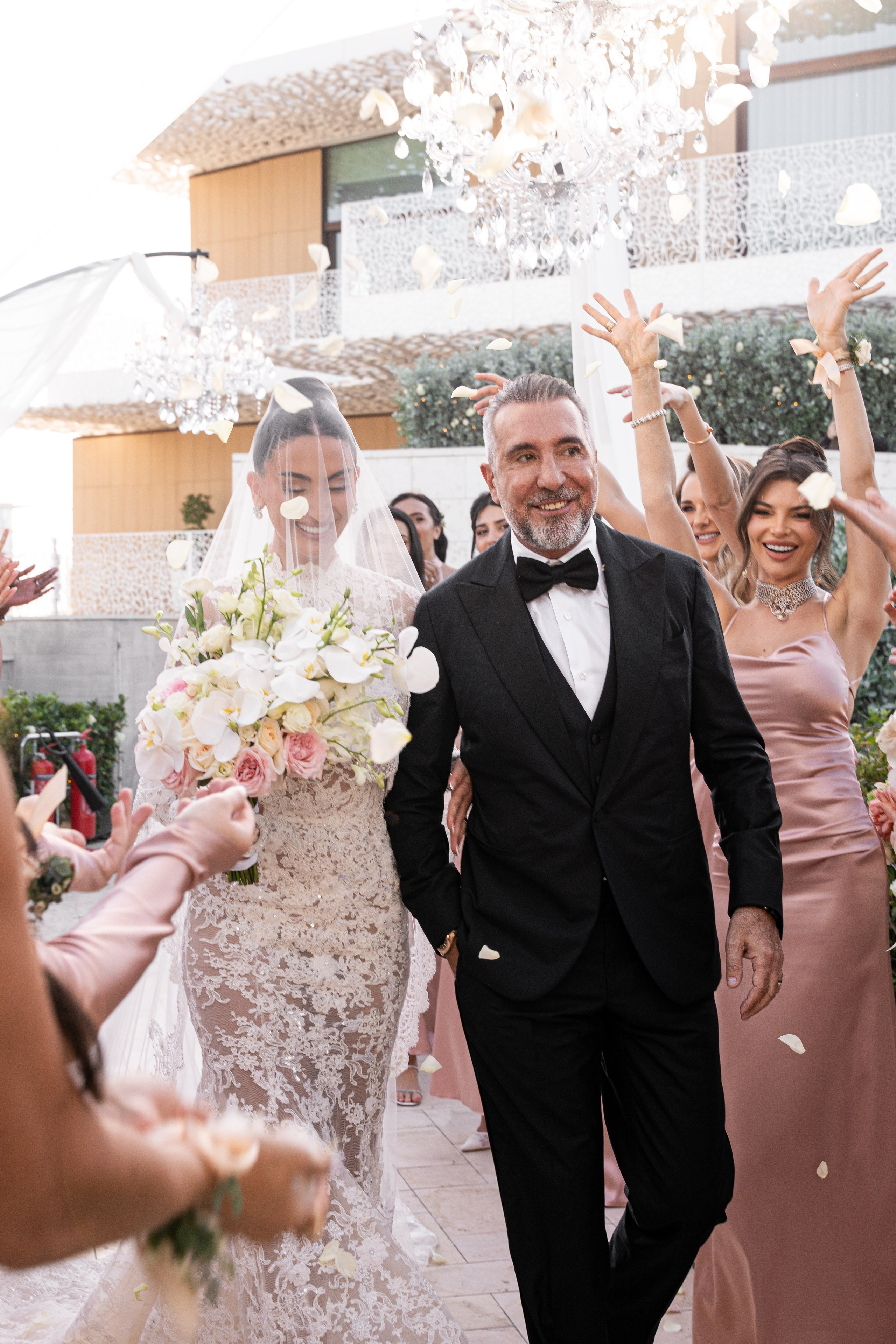 WEDDING. Photo and video production. Editing & retouching services. Training