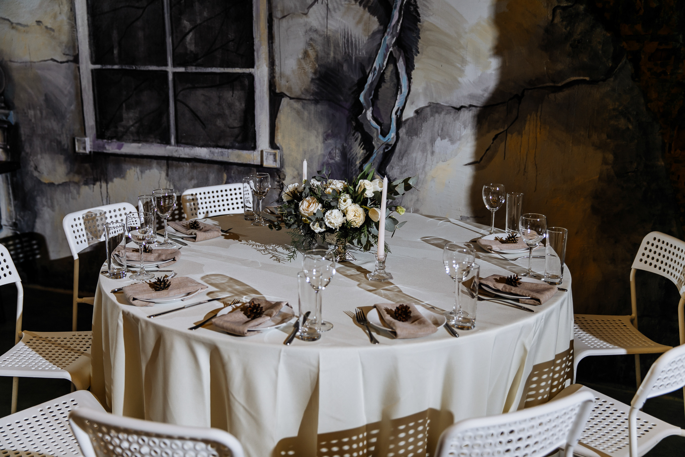 City wedding decor, by Tanya Bogdan, Exeter wedding photographer.  