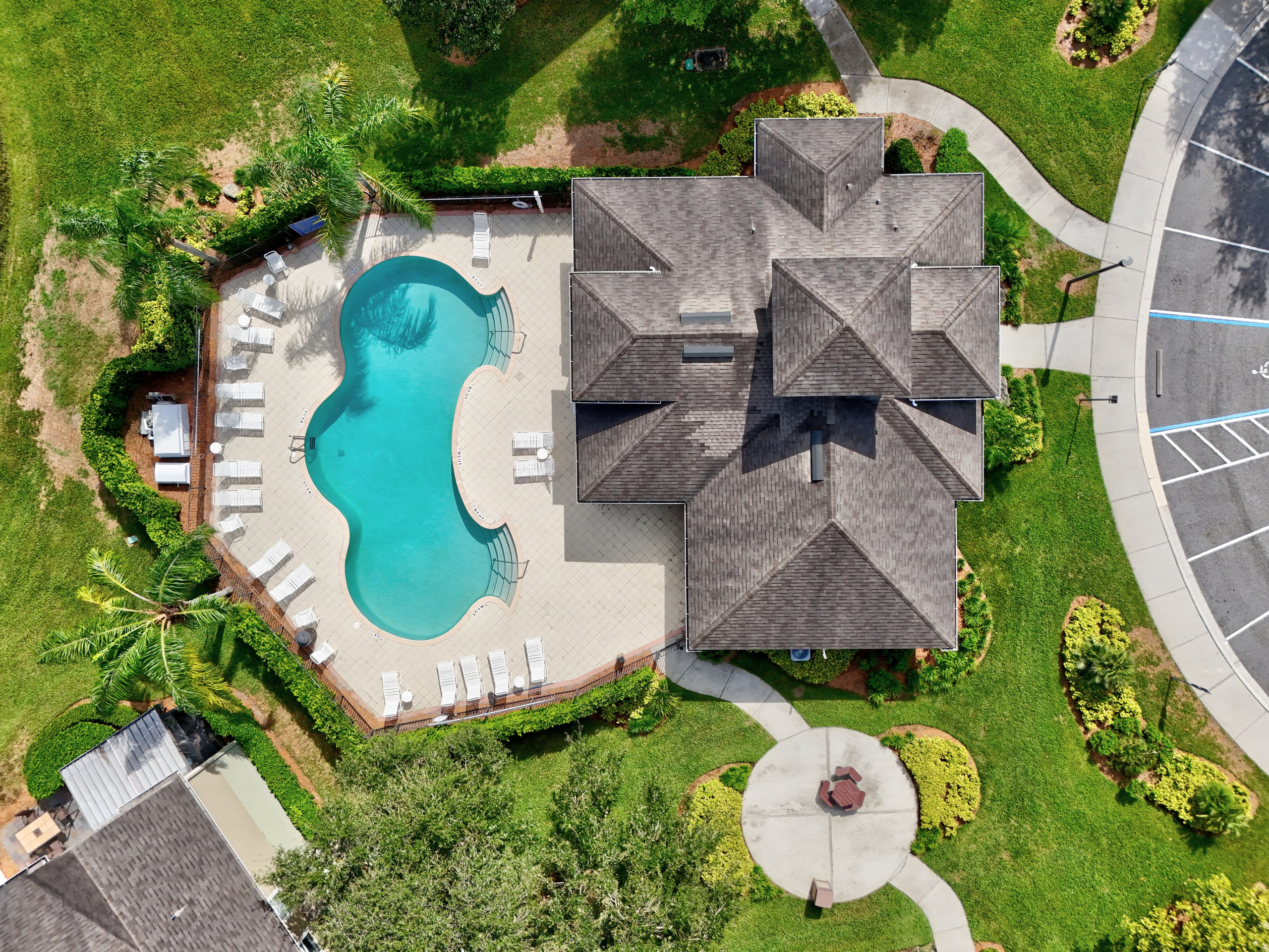 Top-down photo of Florida residential pool area