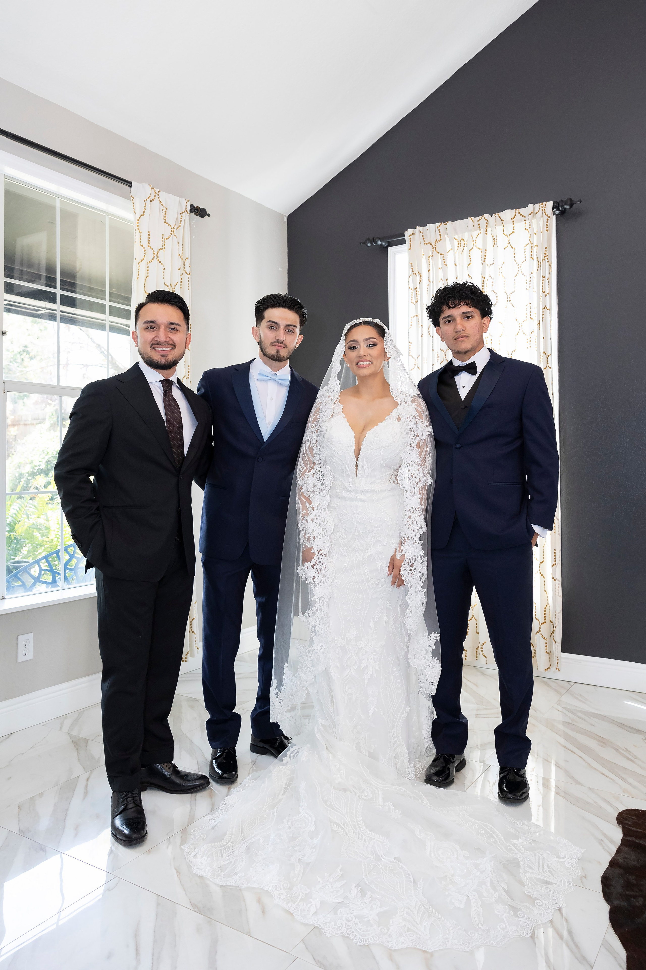 V&A. Wedding photographer in Florida