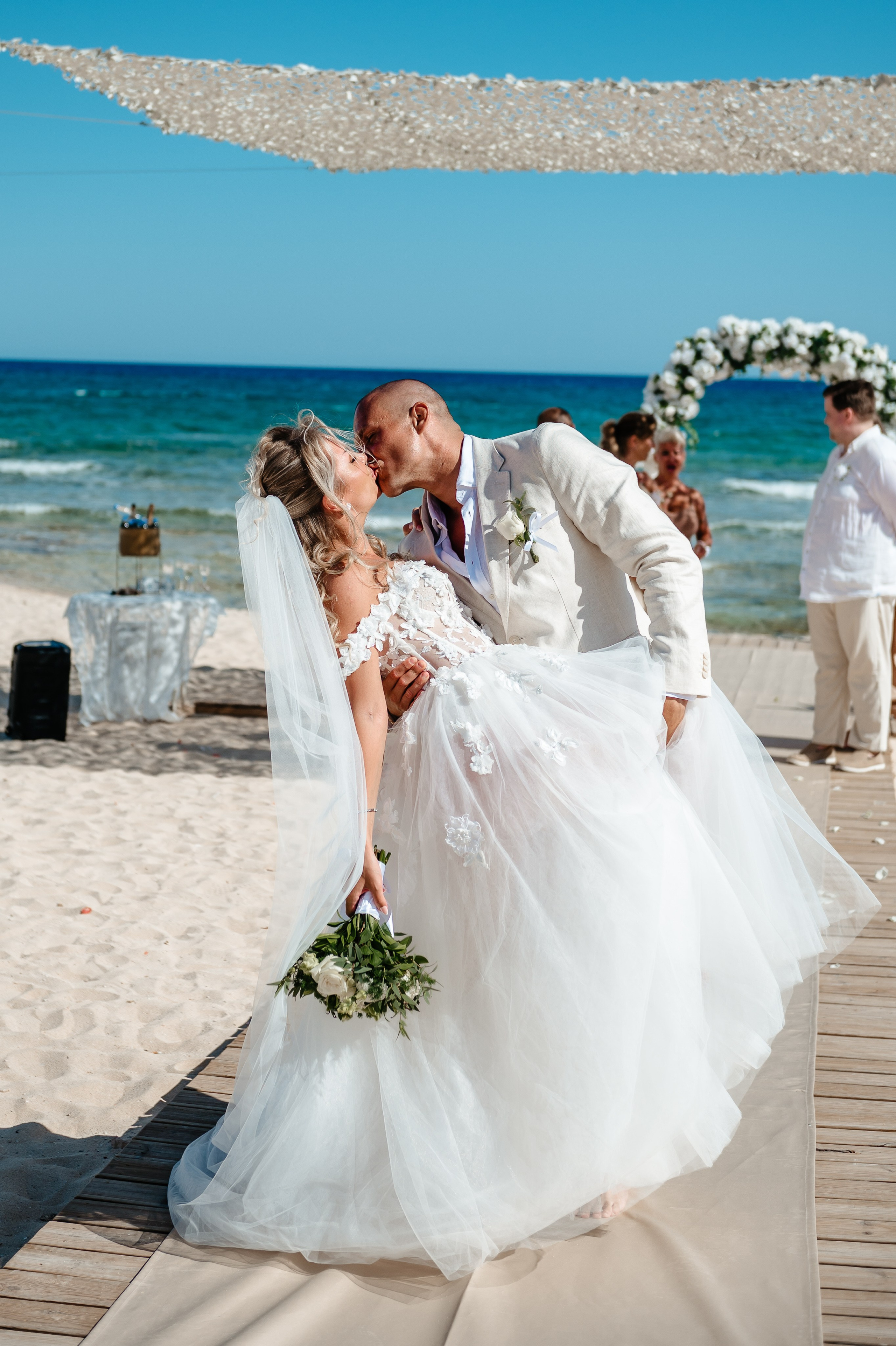 Sirens beach ceremony. AdrianOltean.wfolio.pro