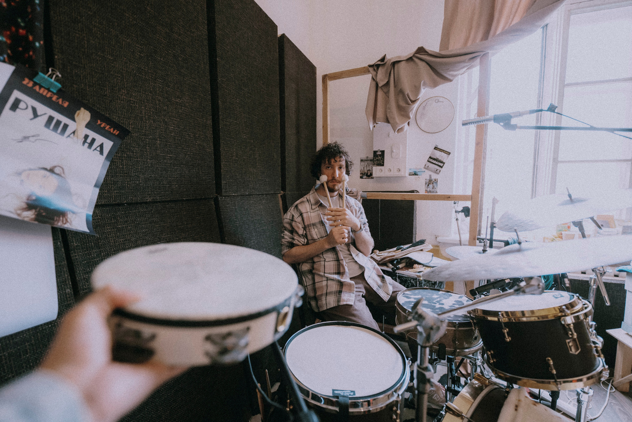 2025. Стрит-фотография, полная абсурда, идиотизма и красоты