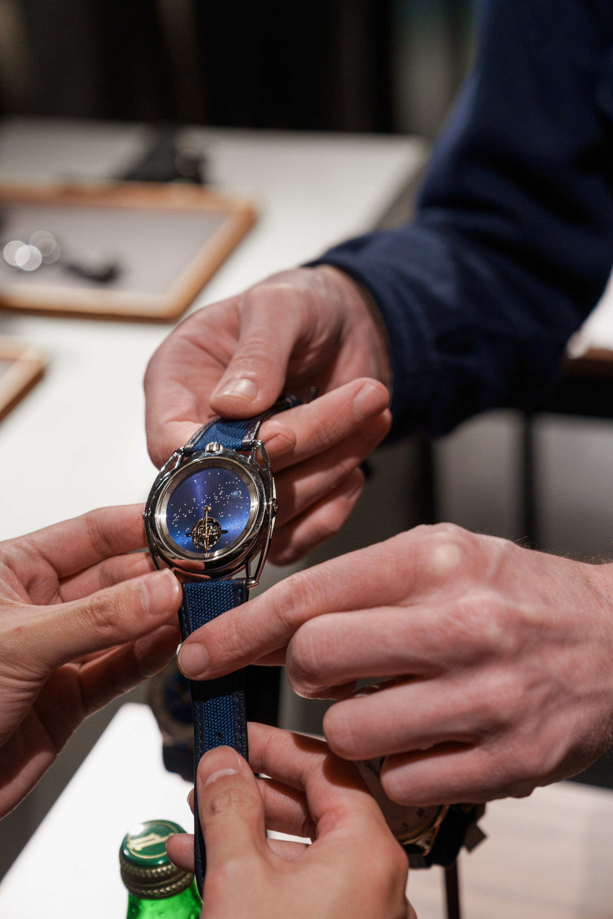 WATCHBOX. ФОТОГРАФ В ГОНКОНГЕ (СВАДЬБЫ, FASHION, СЕМЕЙНЫЕ, МЕРОПРИЯТИЯ, ФОТОПРОГУЛКИ)