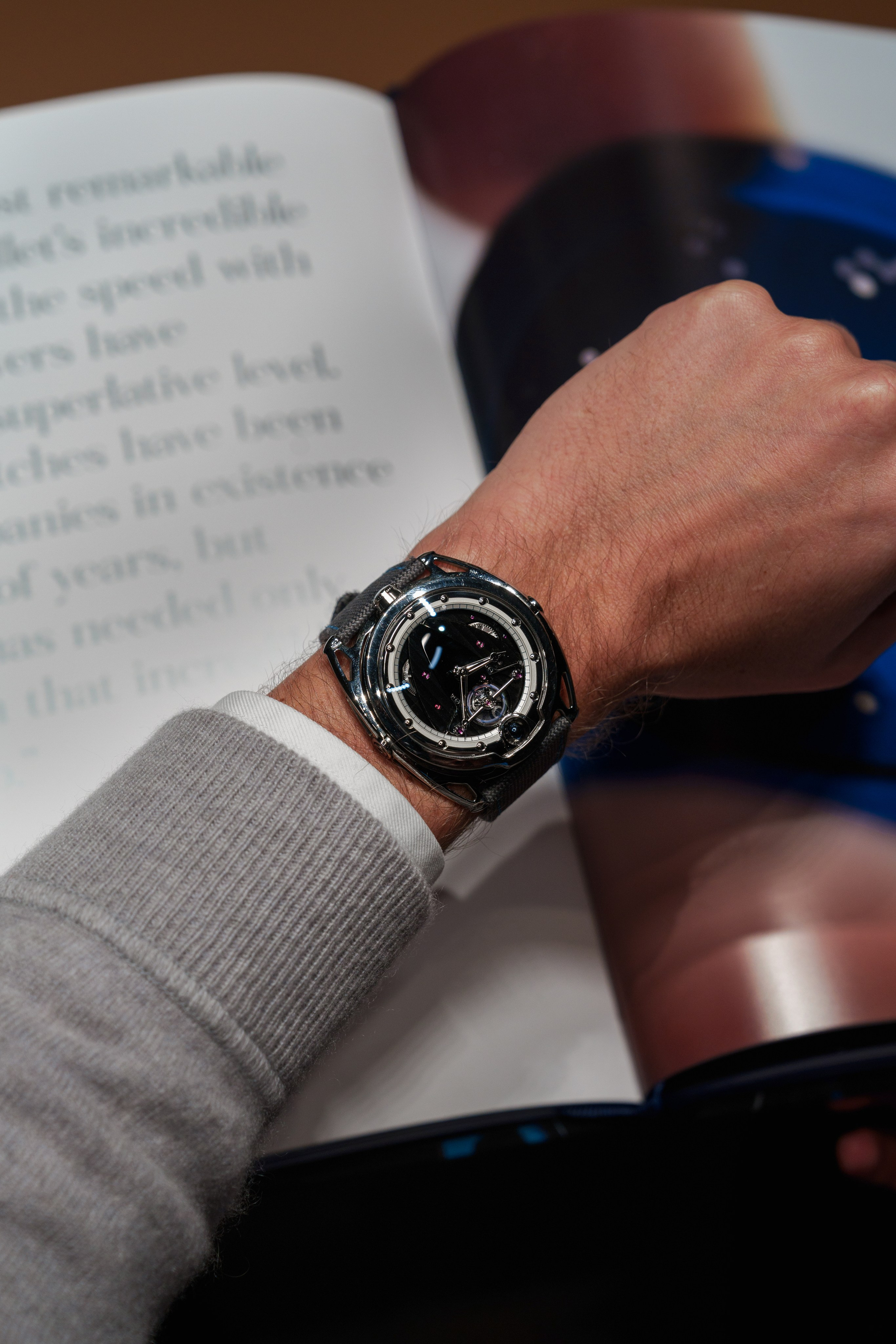 WATCHBOX. ФОТОГРАФ В ГОНКОНГЕ (СВАДЬБЫ, FASHION, СЕМЕЙНЫЕ, МЕРОПРИЯТИЯ, ФОТОПРОГУЛКИ)