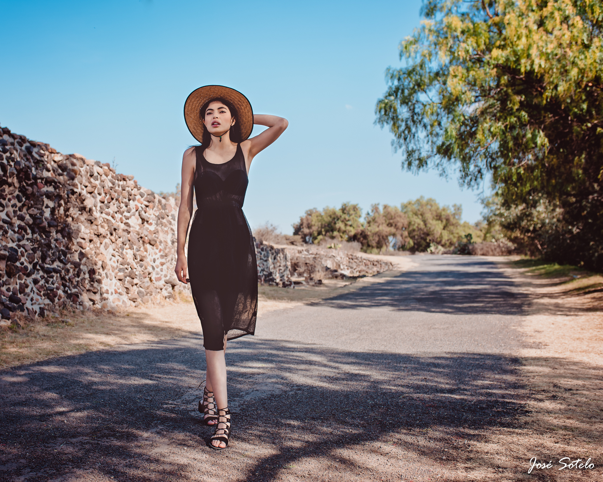 Session Portafolio Effy. Teotihuacan, Mexico. 2017. José Sotelo