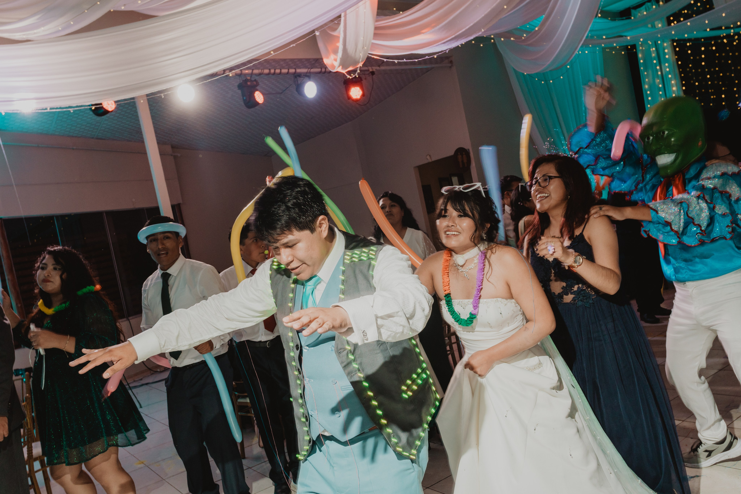 STEISY + EMMANUEL | BODA RELIGIOSA. Studio KVTA | Fotografía y Video de Bodas en Arequipa