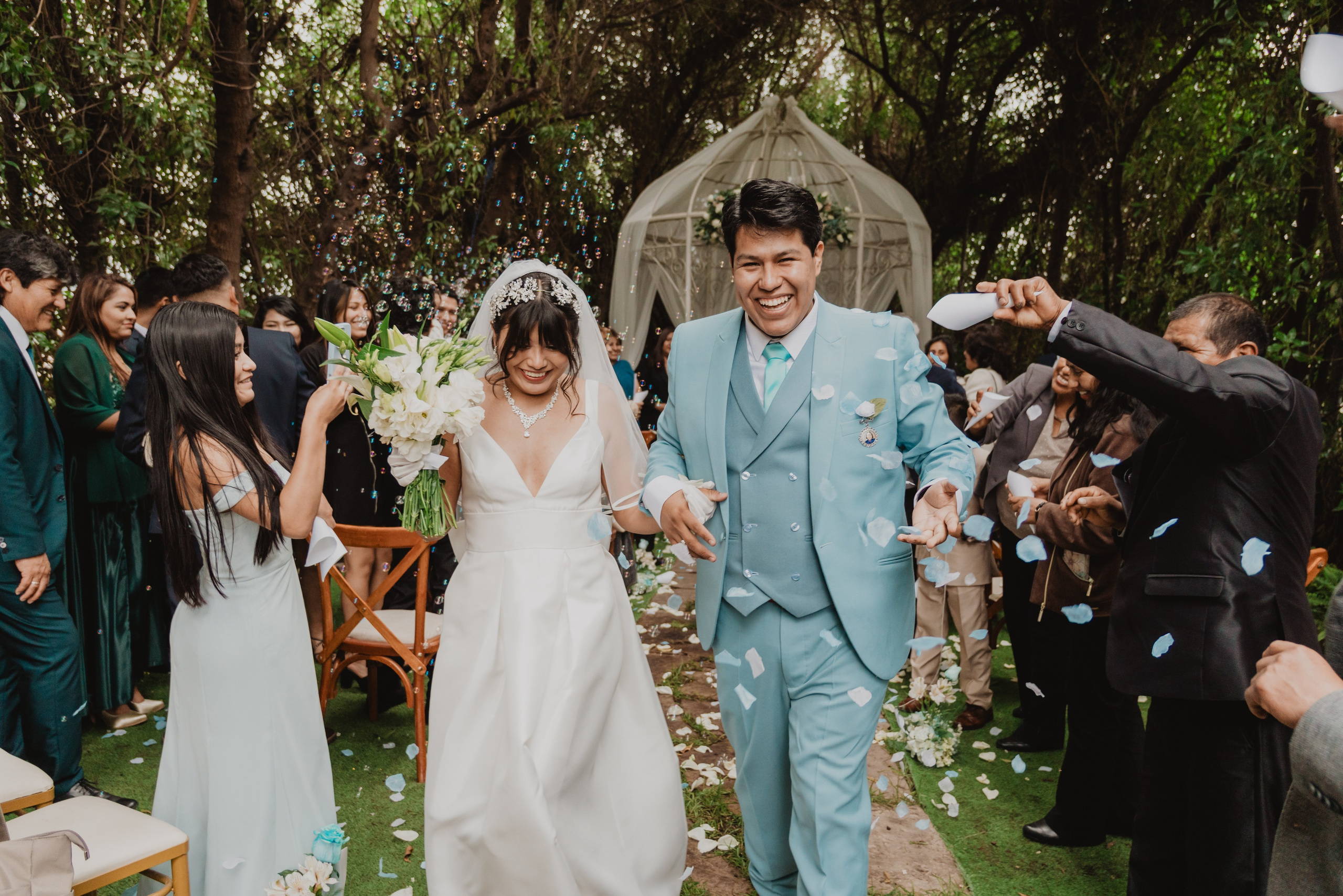 STEISY + EMMANUEL | BODA RELIGIOSA. Studio KVTA | Fotografía y Video de Bodas en Arequipa