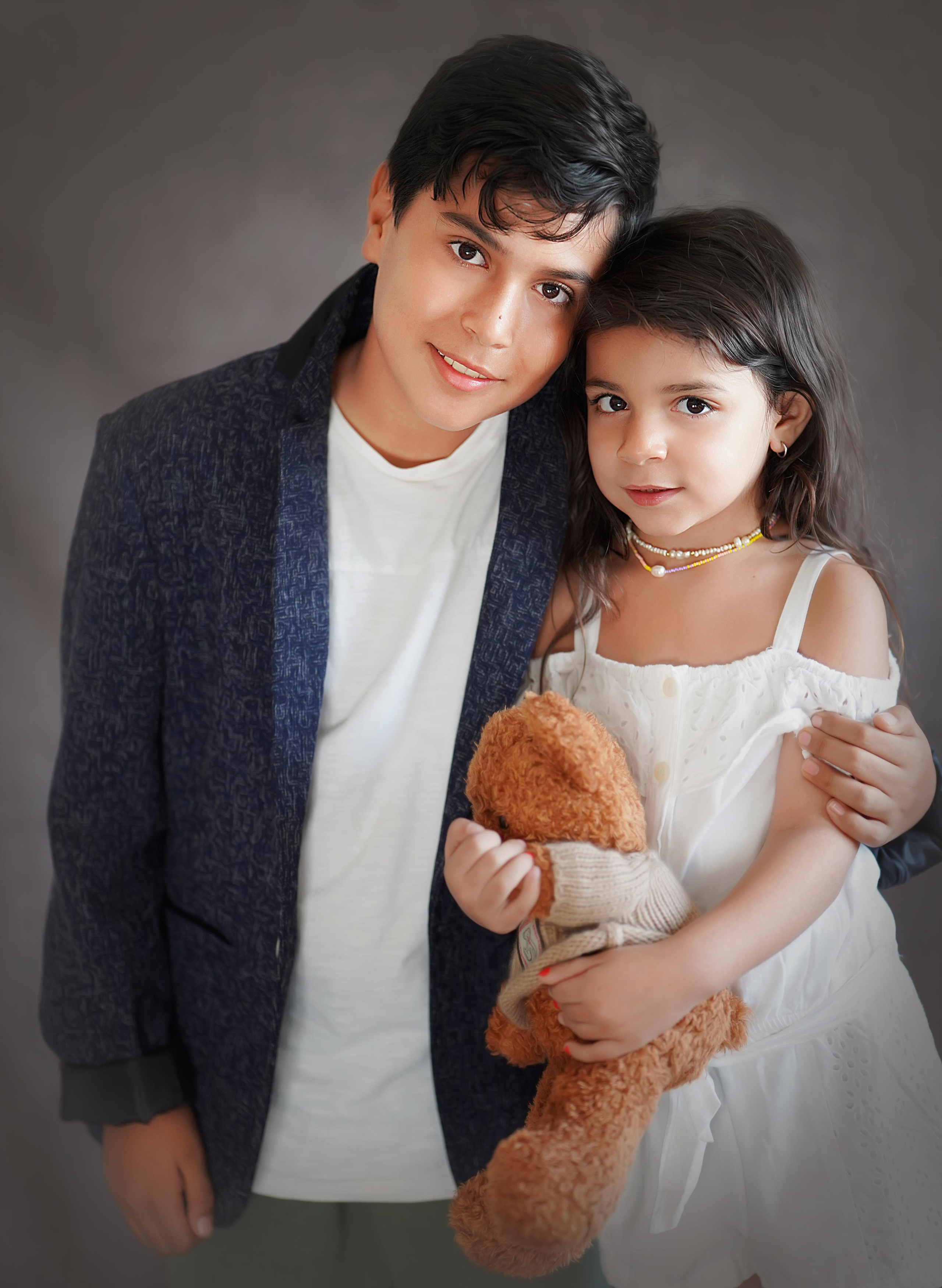 LA FAMIGLIA. Lina Zlotnikov