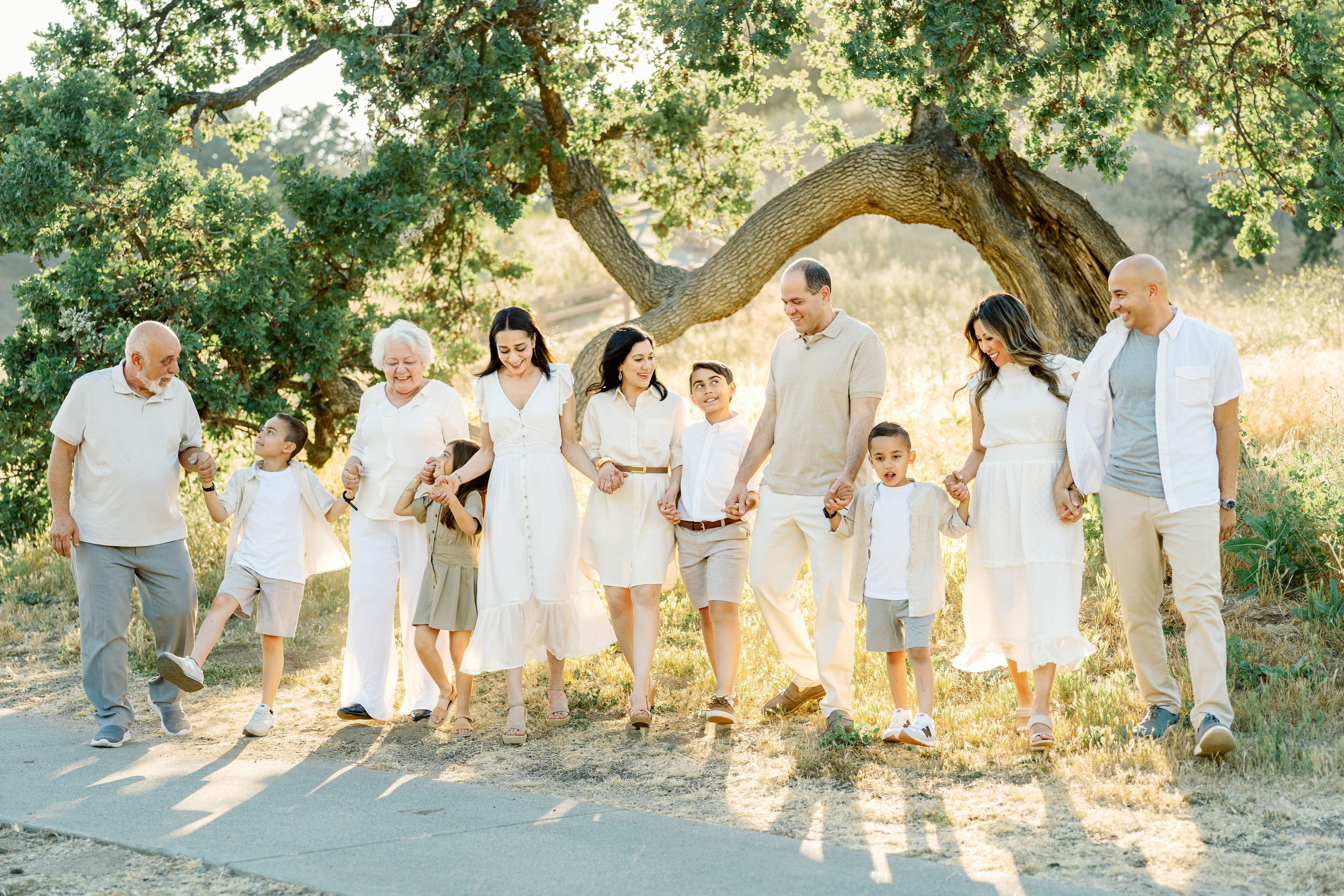 California, Los Angeles, Santa Clarita Family Photoshoot. Wedding Photography & Videography Team in California, Los Angeles, San Francisco, San Diego and Travel