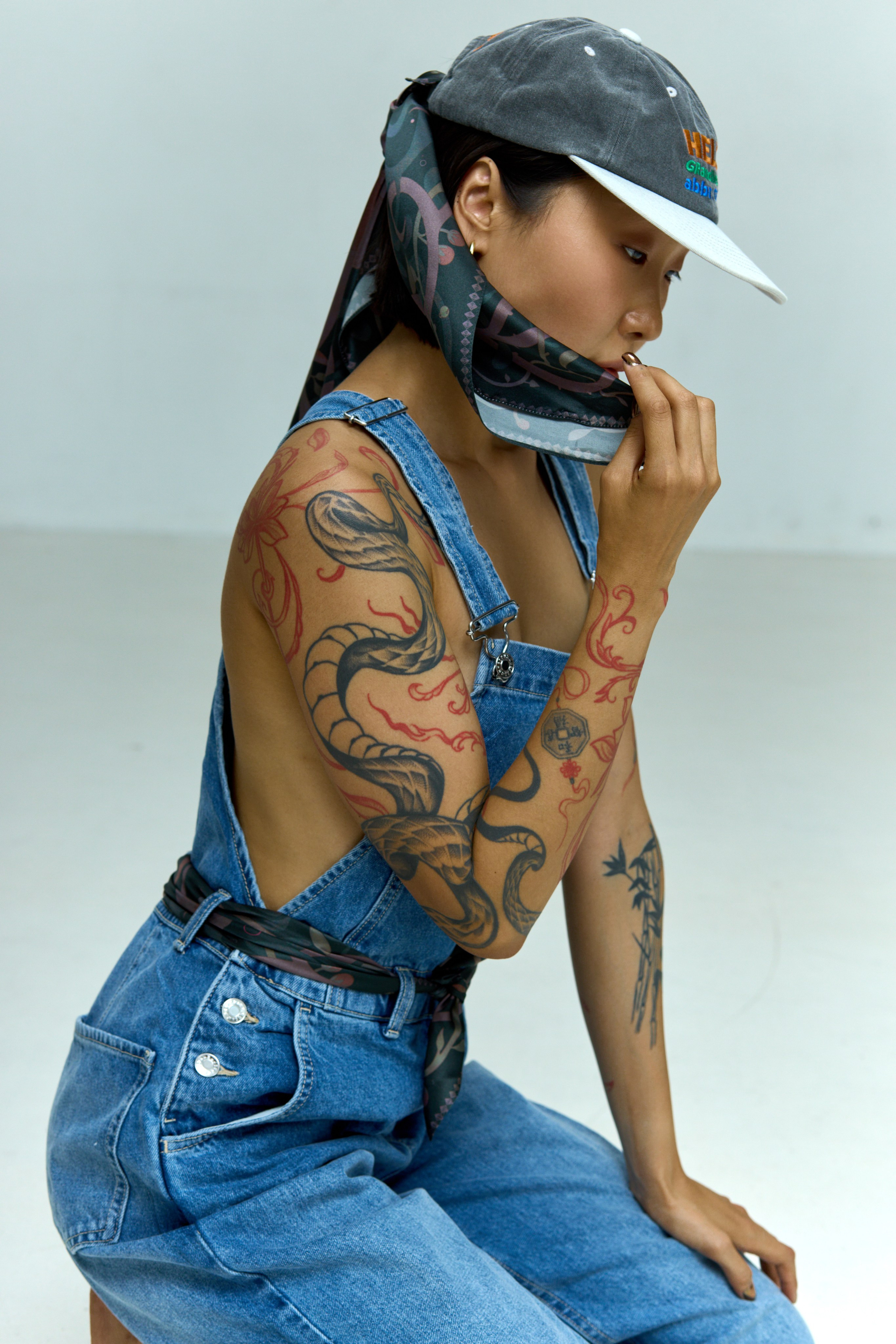 ПЛАТОК ОТ ИРИНА И ОЛЬГА ЕРТАХАНОВЫ. Фотостудия рекламной, коммерческой съемки в Улан-Удэ