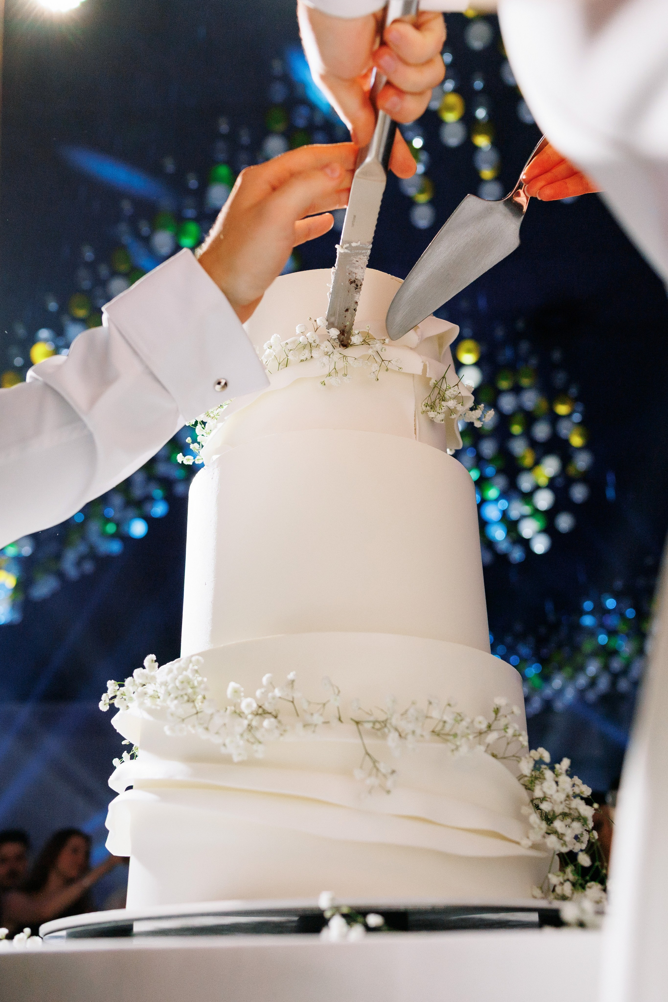 Fotograf profesionist de nuntă, poveste vizuală naturală, momente reale, film photography și digital, Moldova și Europa.