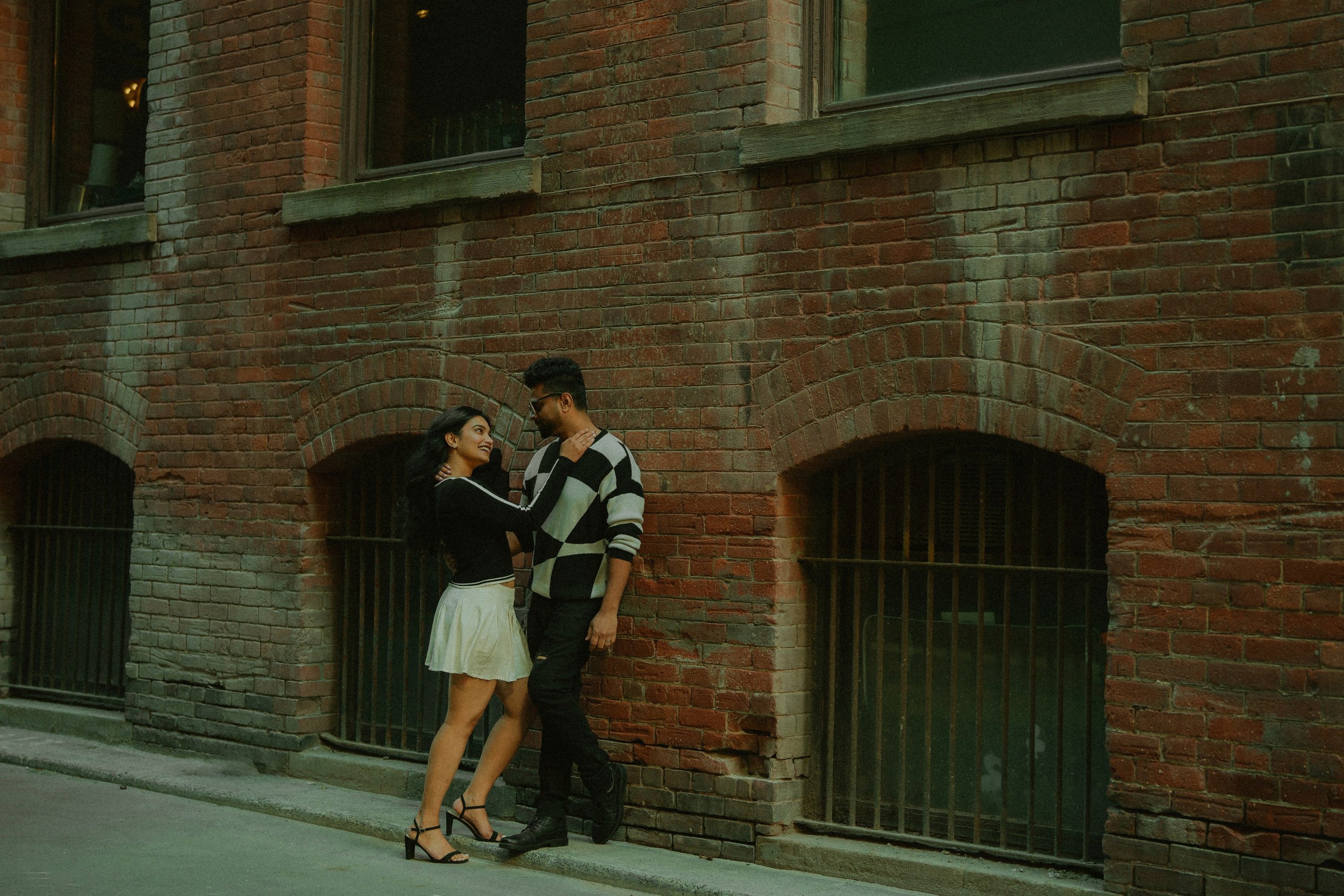 Downtown Romance at Toronto. Fine art Wedding Photographers in India & Canada