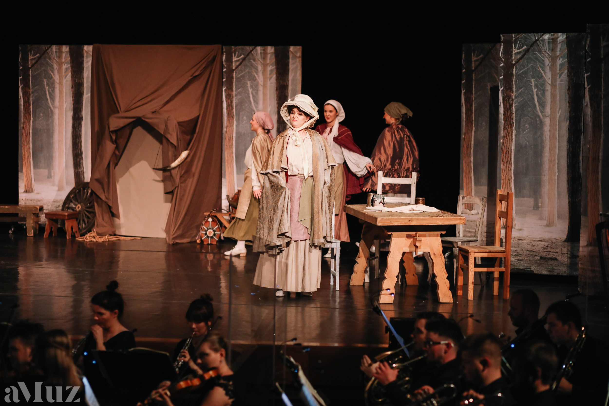 Opera Łąkowa. Fotograf Ślubny Warszawa - Sesje Biznesowe Rodzinne Eventy