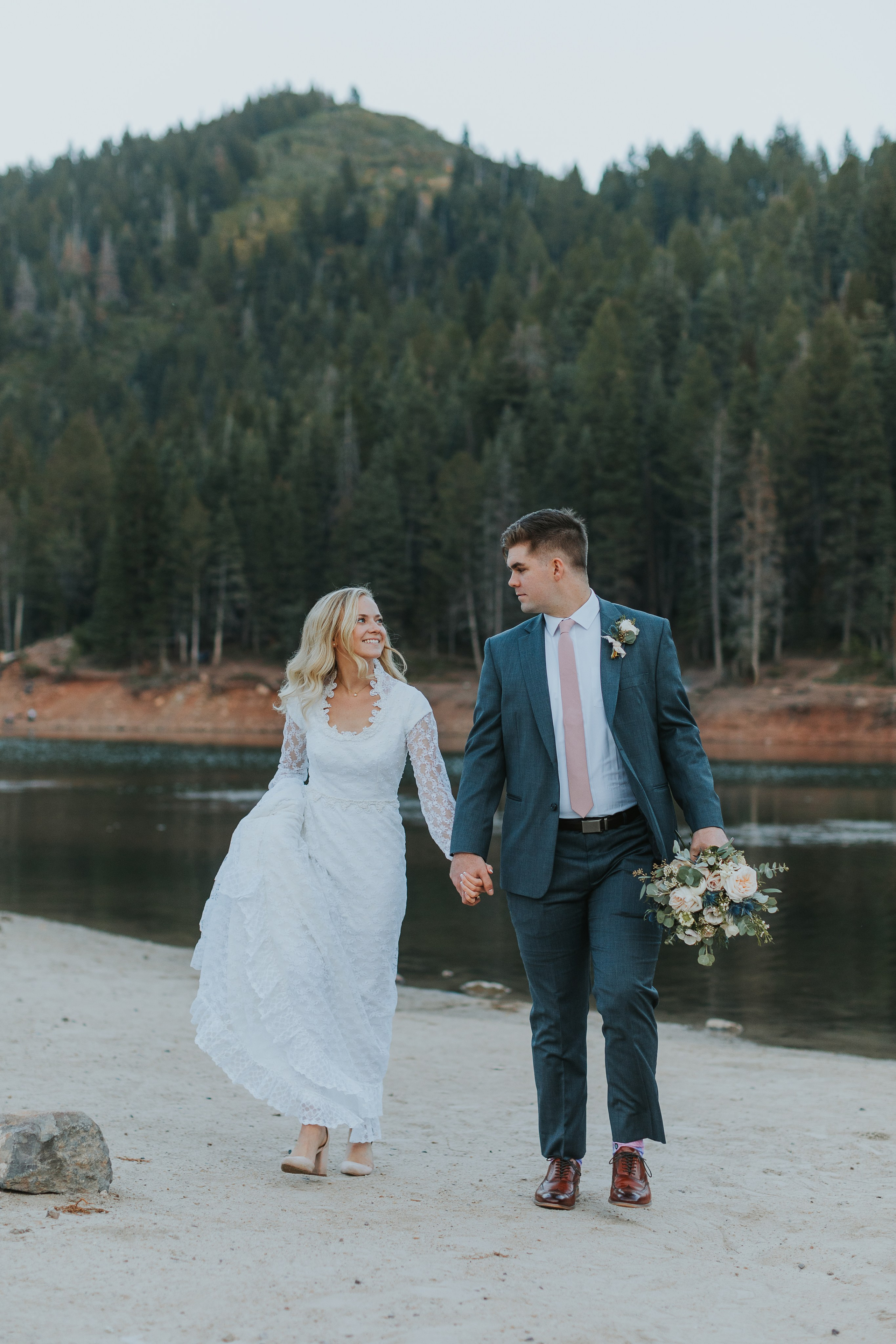 Rachel + Thad. Utah Family Photographer