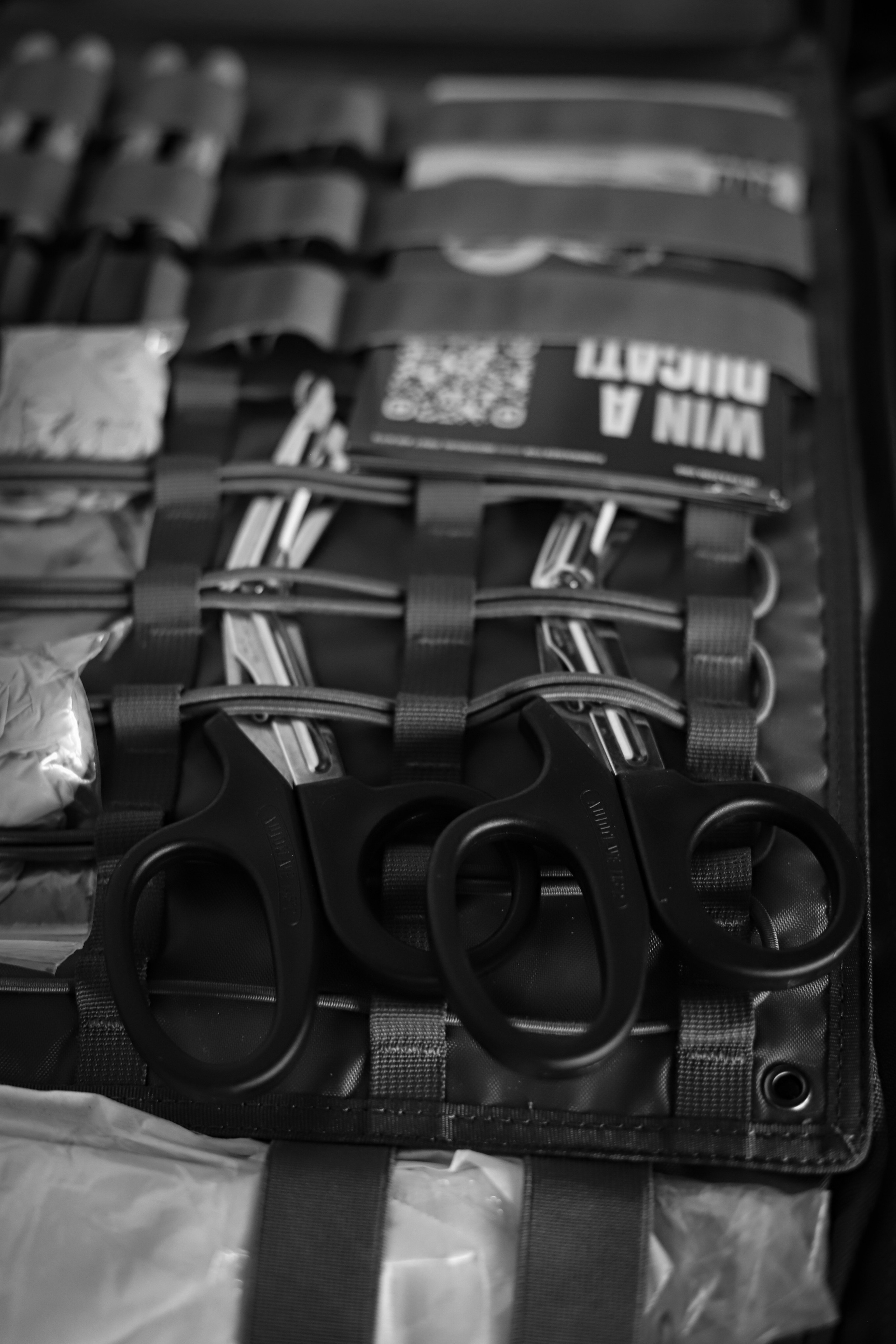 Пляшки для перемоги. VALERIIA VIUNOVA individual shooting\love story\event\brand